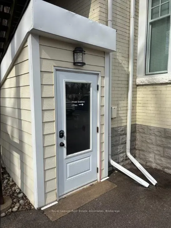 Photo 3 of Unit B, 600 Brant Street, Burlington, Brant — HOMEH