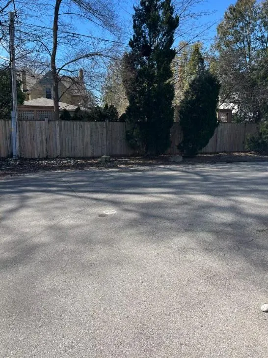 Photo 21 of Unit B, 600 Brant Street, Burlington, Brant — HOMEH