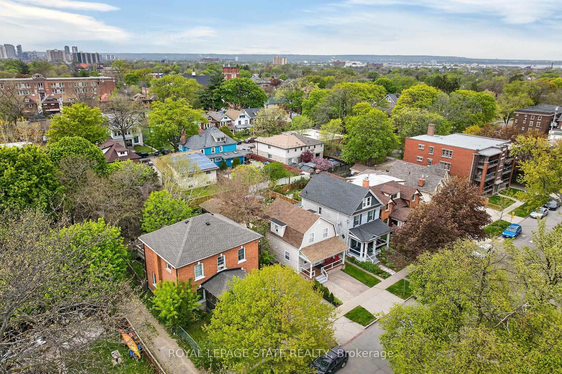 Photo 1 of 172 Prospect Street S, Hamilton, Blakeley — HOMEH