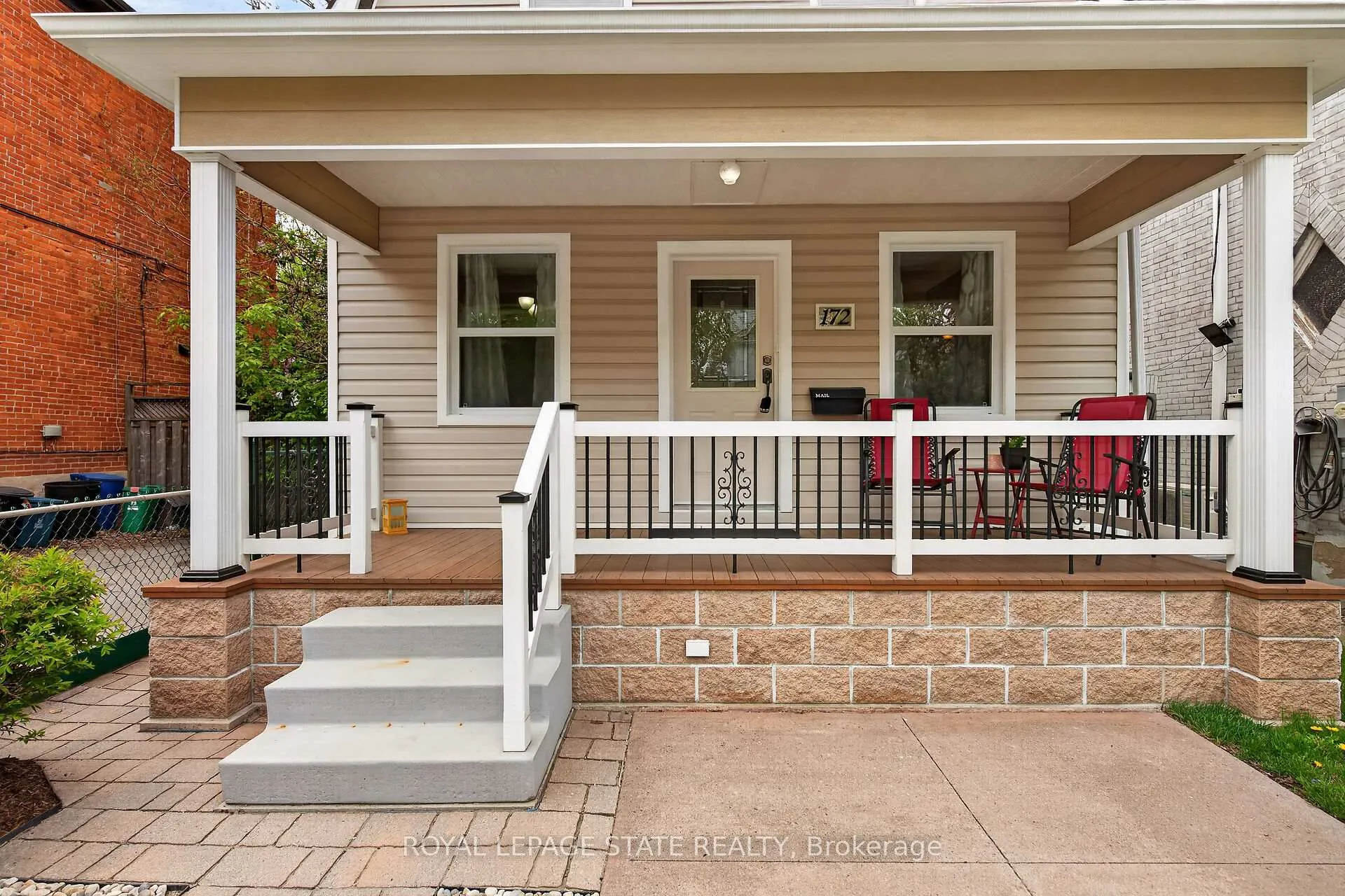 Photo 4 of 172 Prospect Street S, Hamilton, Blakeley — HOMEH