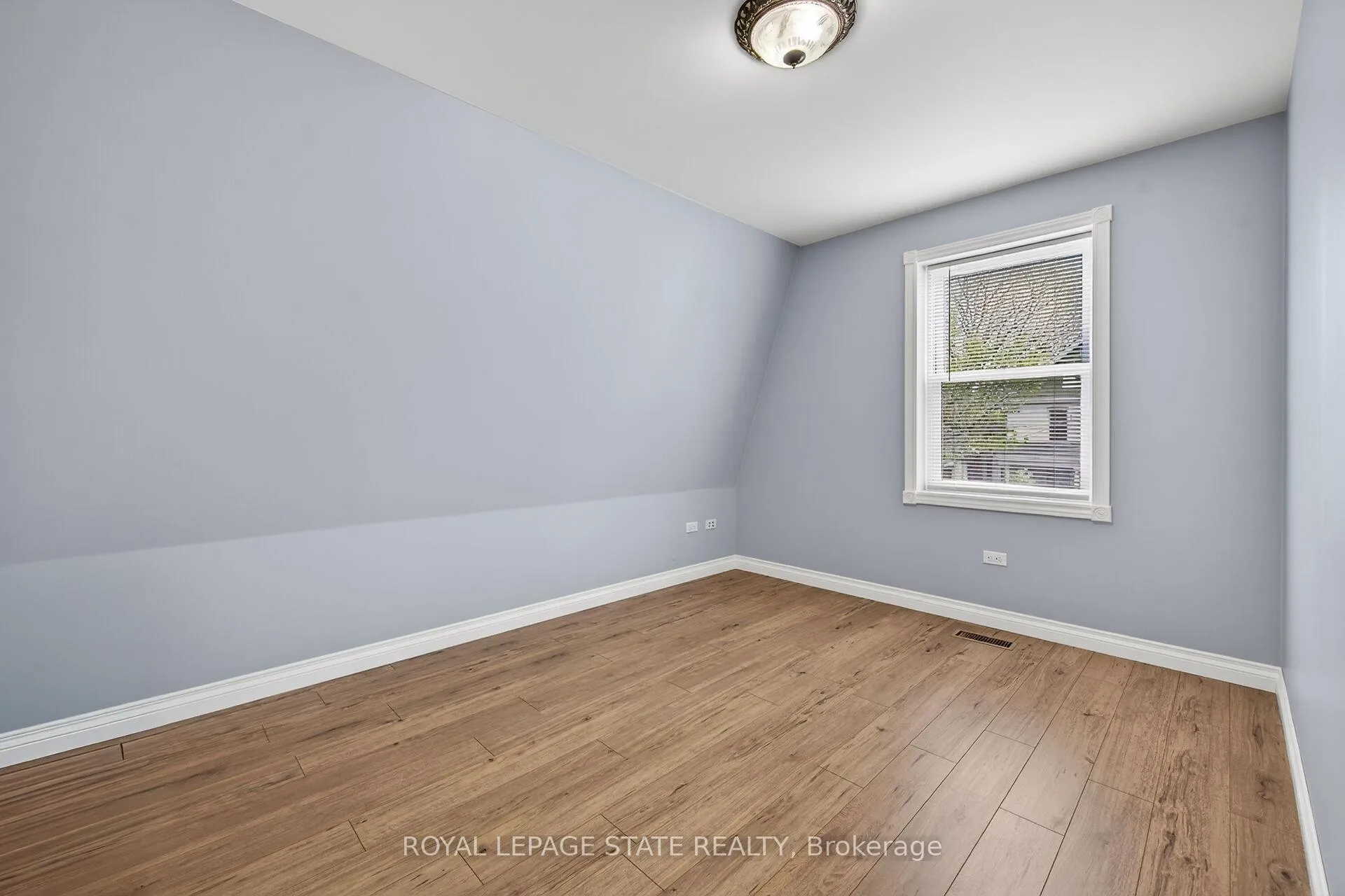 Photo 18 of 172 Prospect Street S, Hamilton, Blakeley — HOMEH