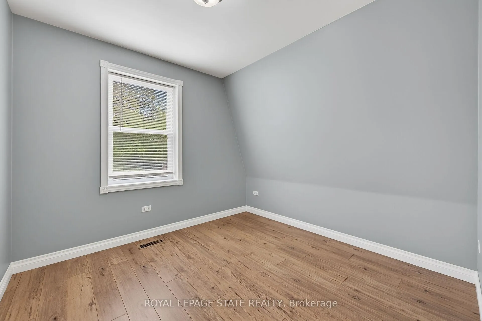 Photo 19 of 172 Prospect Street S, Hamilton, Blakeley — HOMEH