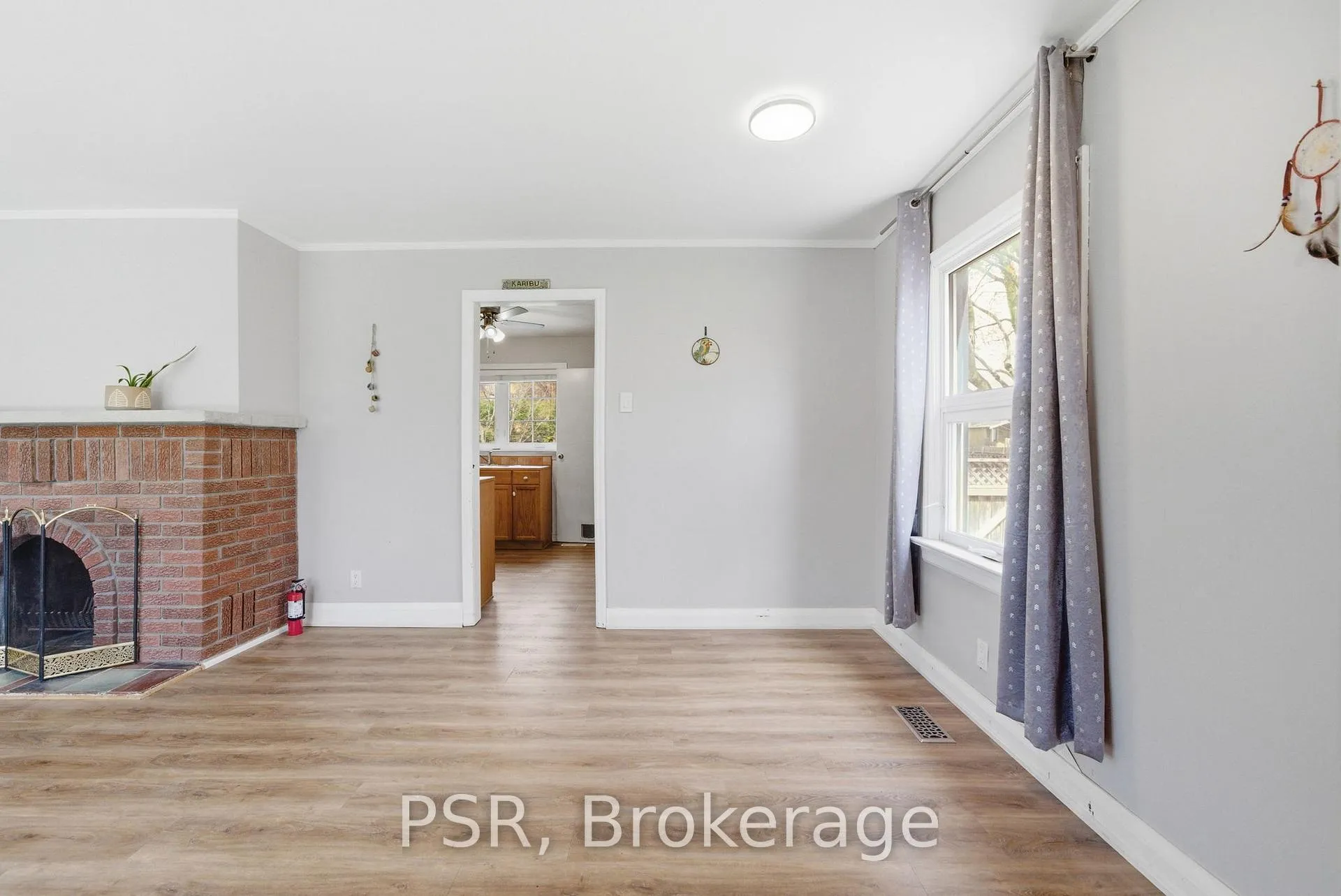 Photo 8 of 42 Jane Street, Clarington, Bowmanville — HOMEH