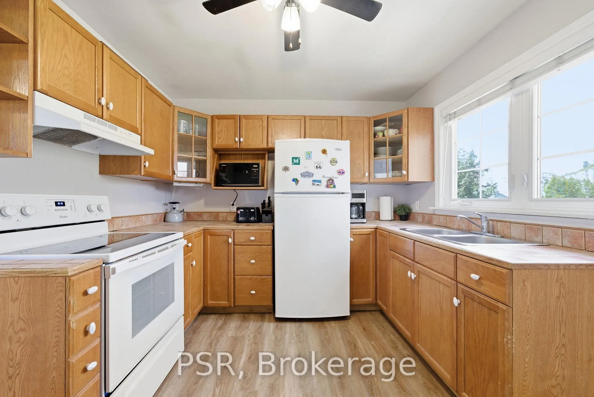 Photo 10 of 42 Jane Street, Clarington, Bowmanville — HOMEH