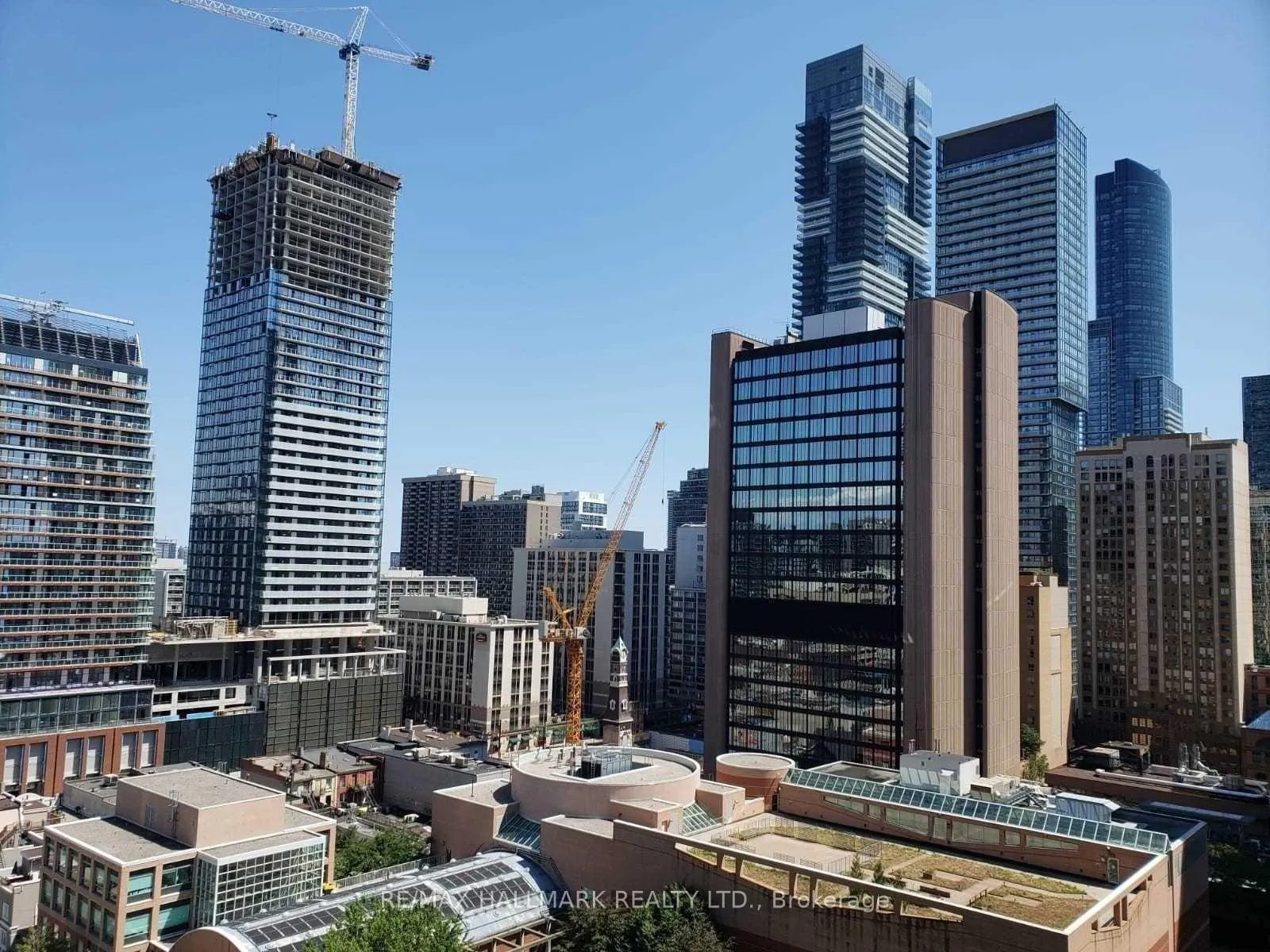 Photo 3 of Unit 1608, 909 Bay Street, Toronto, Bay Street Corridor — HOMEH