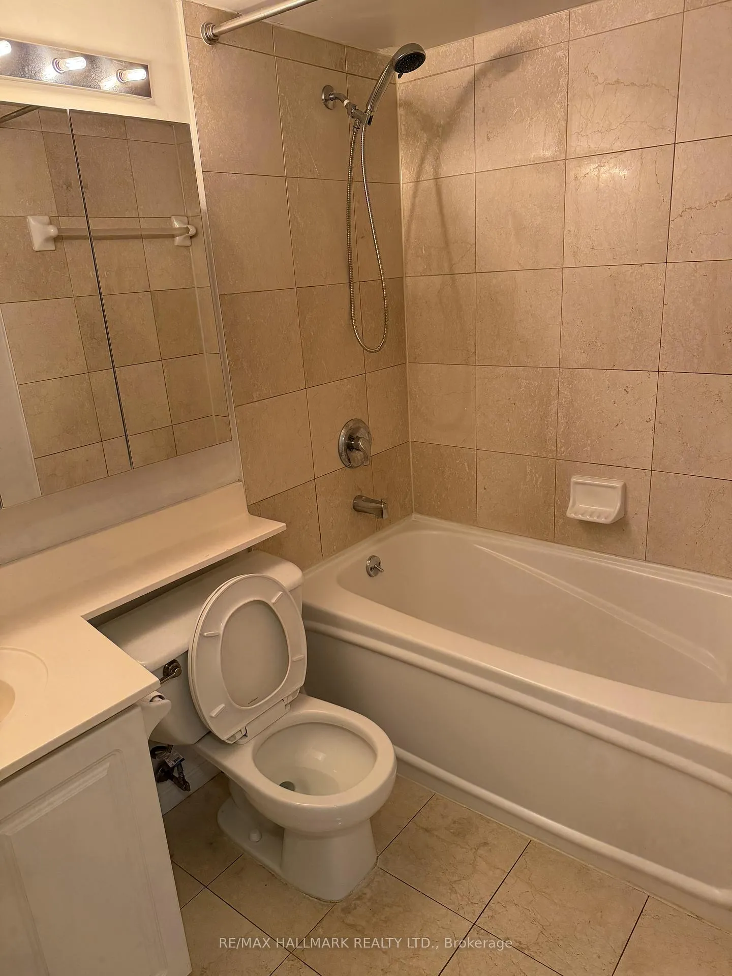 Photo 8 of Unit 1608, 909 Bay Street, Toronto, Bay Street Corridor — HOMEH
