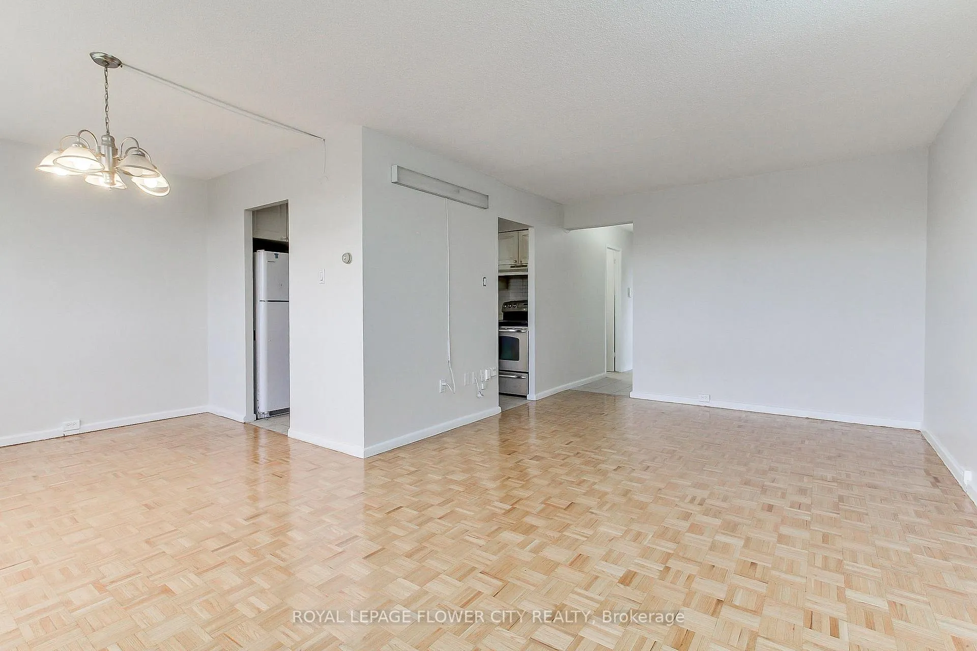 Photo 19 of Unit 909, 10 Sunny Glen Way, Toronto, Flemingdon Park — HOMEH