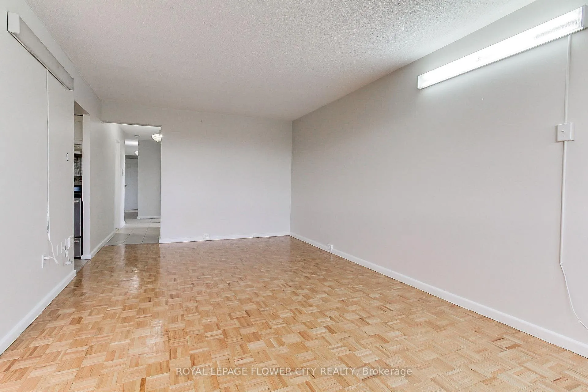 Photo 21 of Unit 909, 10 Sunny Glen Way, Toronto, Flemingdon Park — HOMEH