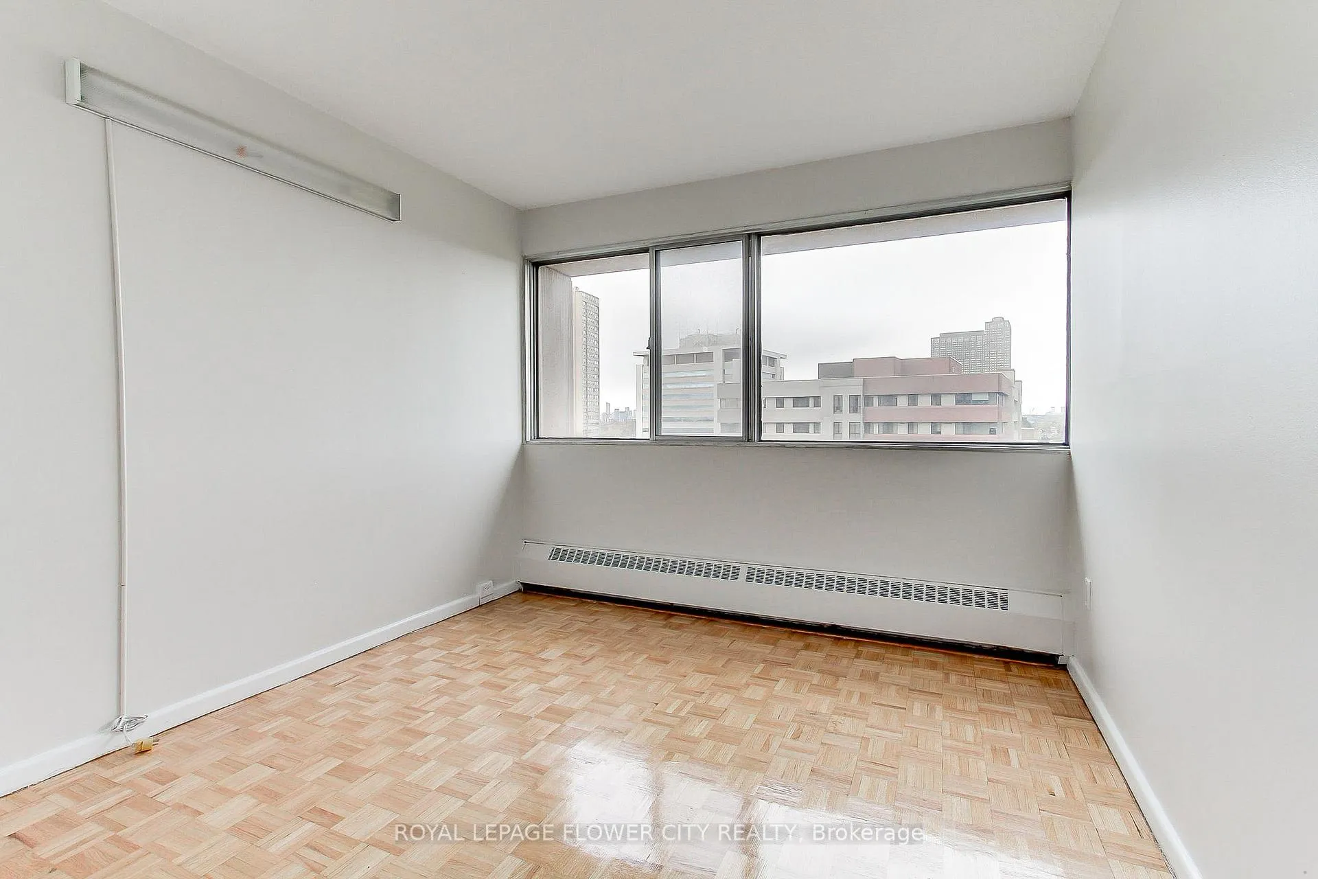 Photo 27 of Unit 909, 10 Sunny Glen Way, Toronto, Flemingdon Park — HOMEH