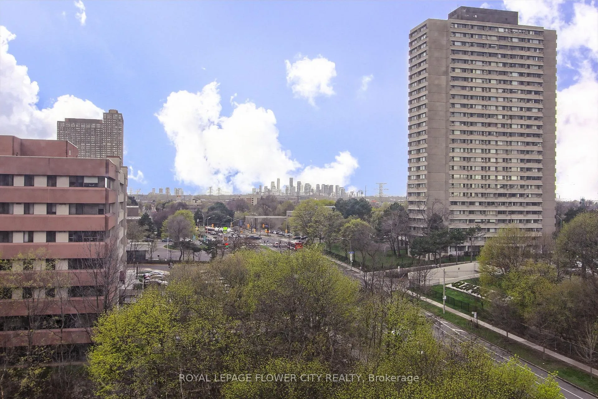 Photo 32 of Unit 909, 10 Sunny Glen Way, Toronto, Flemingdon Park — HOMEH