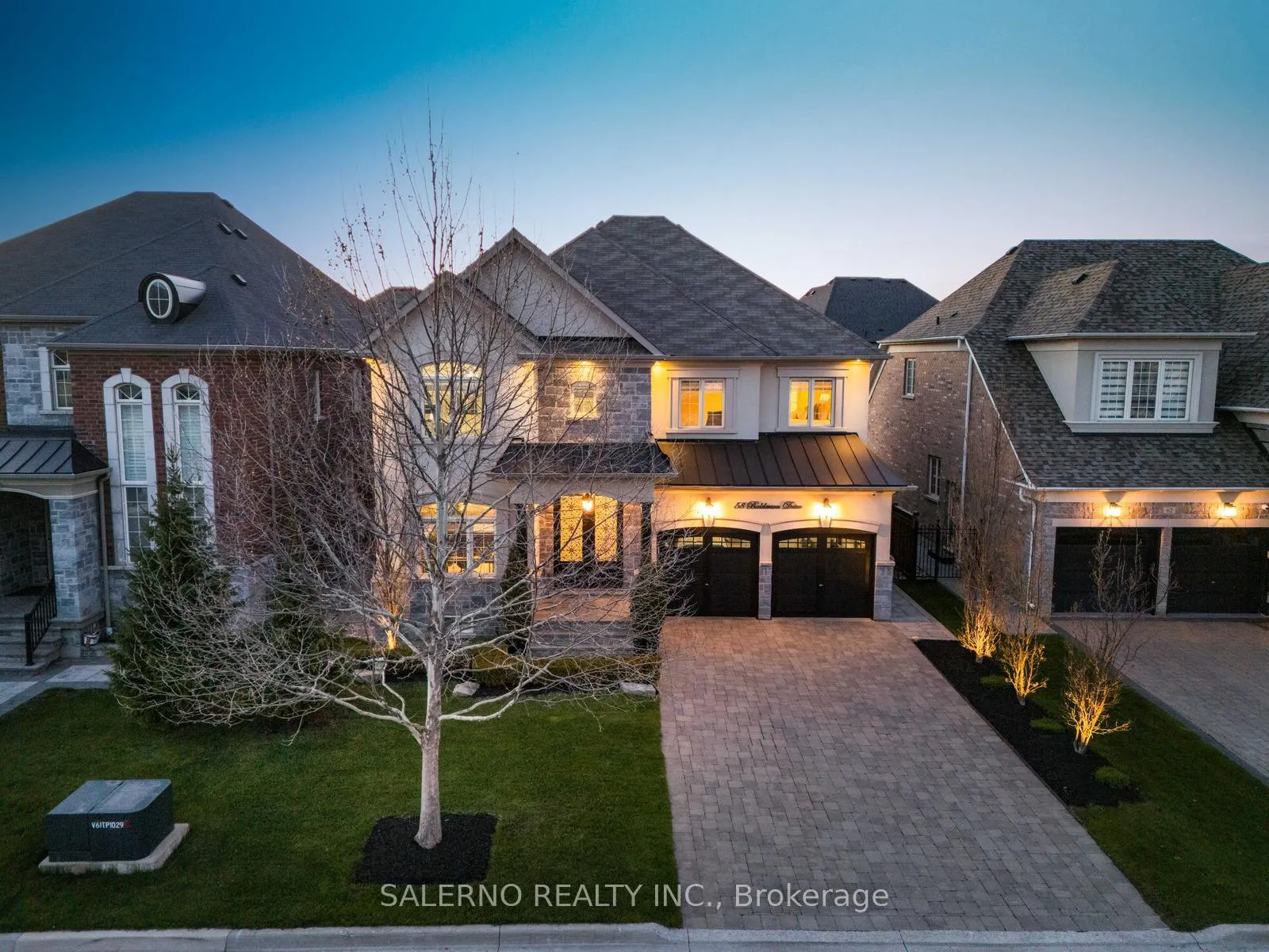 Photo 2 of 58 Balderson Drive, Vaughan, Kleinburg — HOMEH