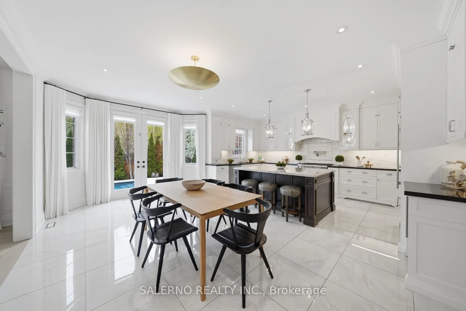 Photo 12 of 58 Balderson Drive, Vaughan, Kleinburg — HOMEH