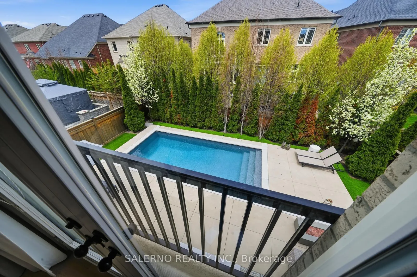 Photo 24 of 58 Balderson Drive, Vaughan, Kleinburg — HOMEH