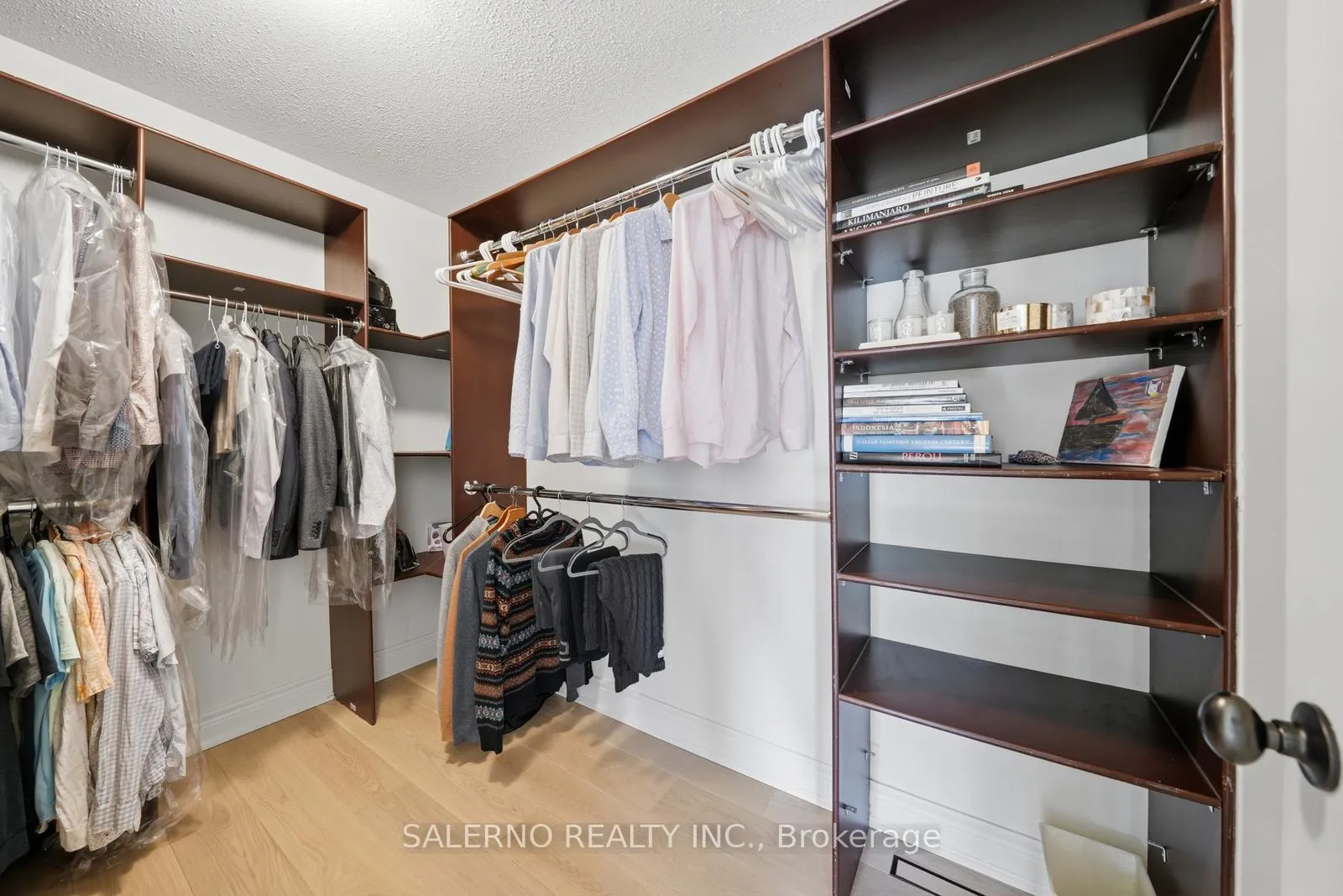 Photo 28 of 58 Balderson Drive, Vaughan, Kleinburg — HOMEH