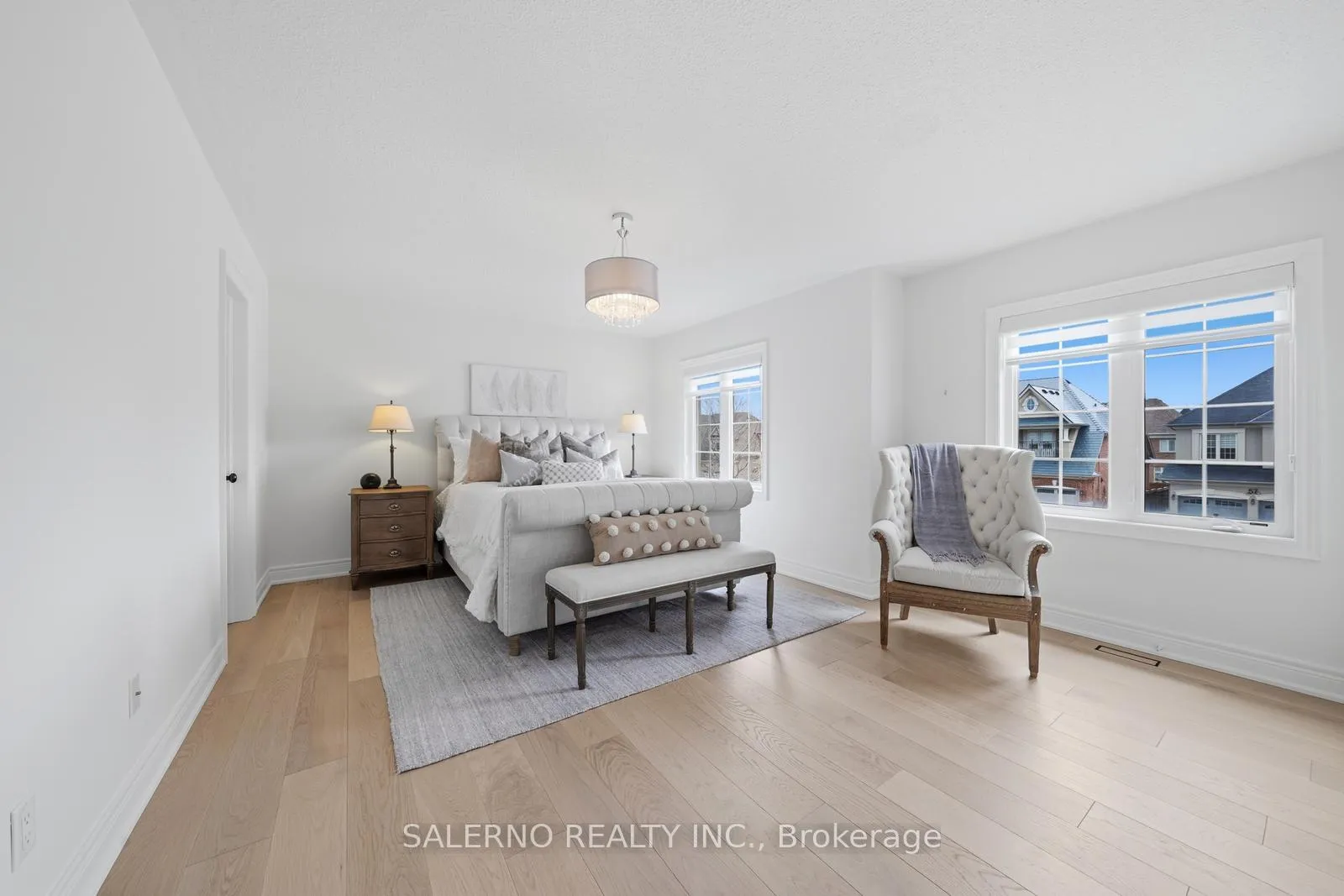Photo 33 of 58 Balderson Drive, Vaughan, Kleinburg — HOMEH