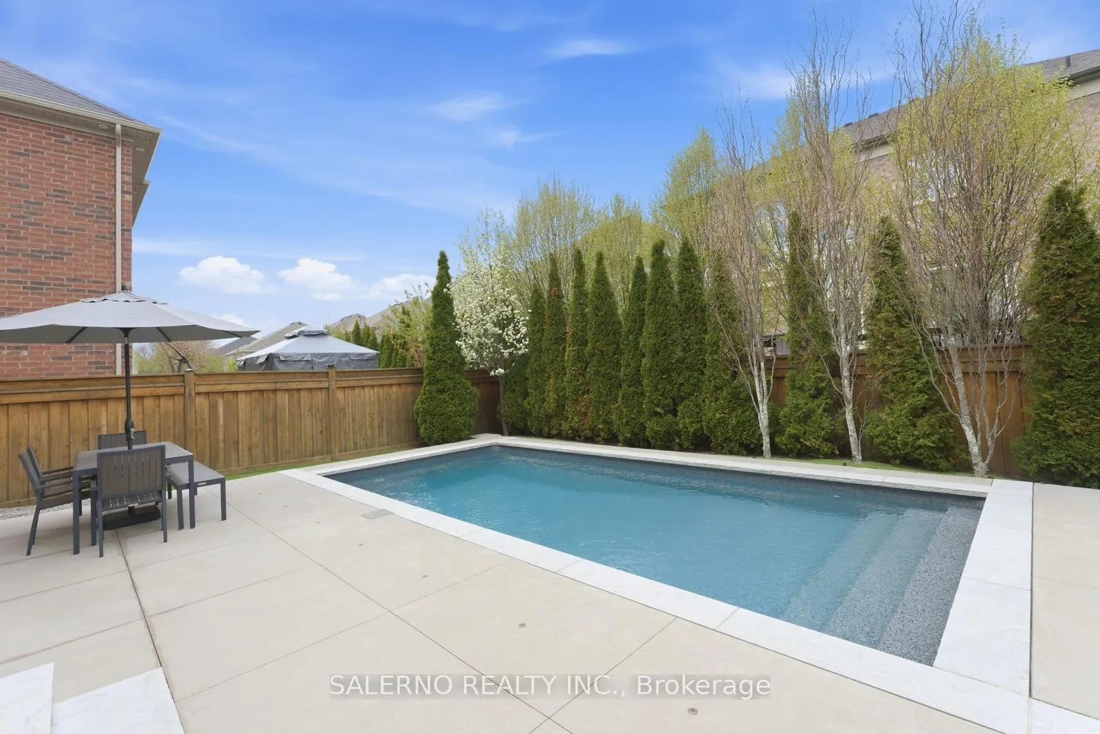 Photo 40 of 58 Balderson Drive, Vaughan, Kleinburg — HOMEH