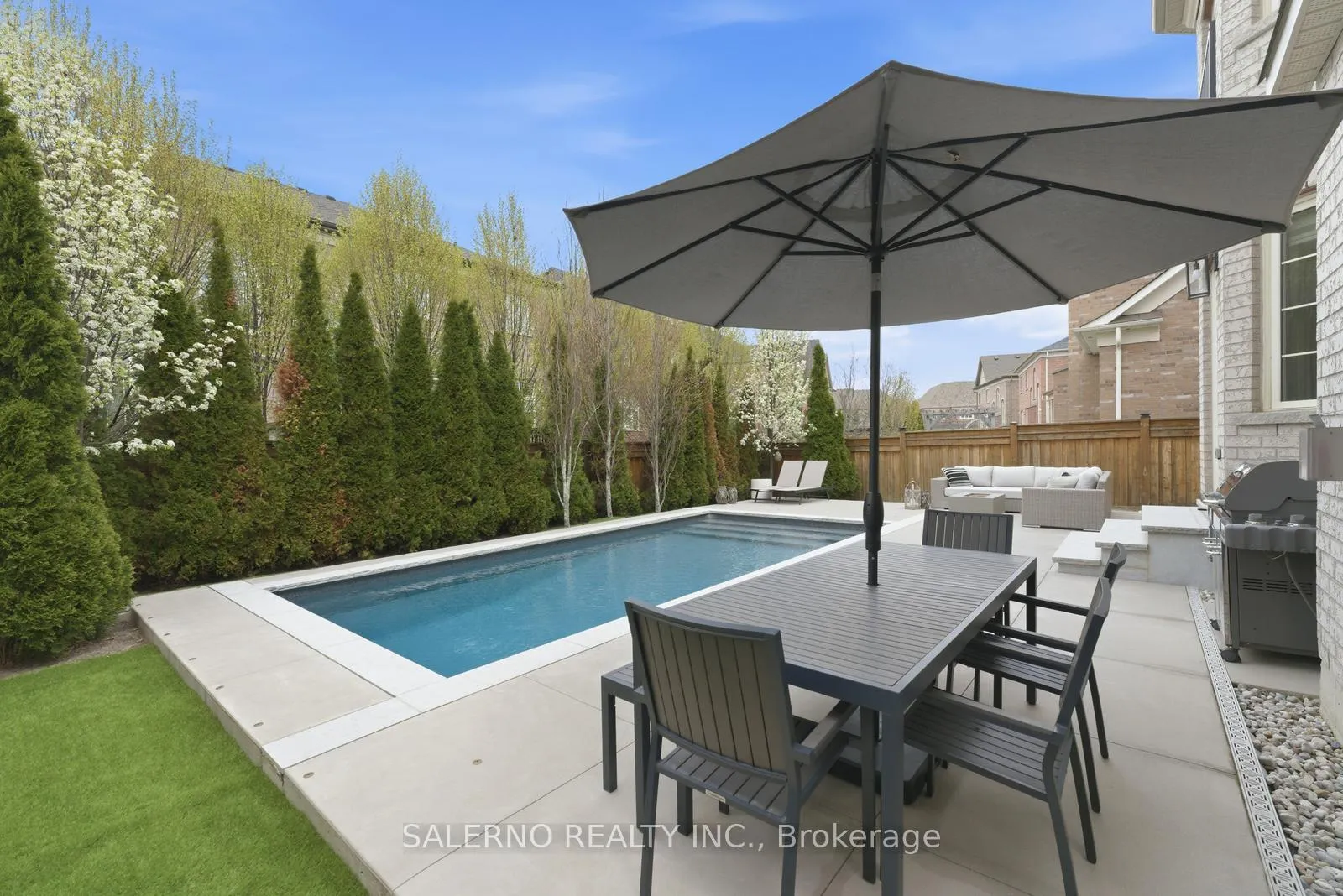 Photo 41 of 58 Balderson Drive, Vaughan, Kleinburg — HOMEH