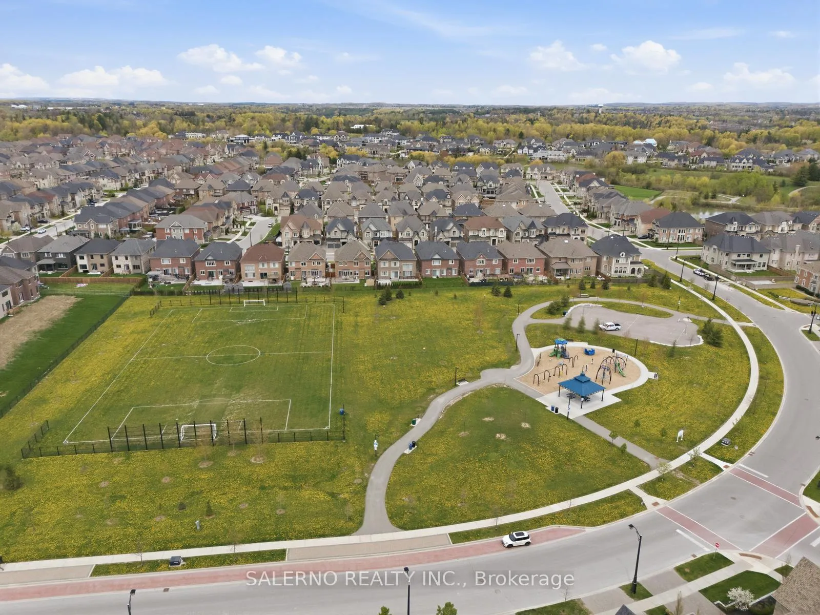 Photo 50 of 58 Balderson Drive, Vaughan, Kleinburg — HOMEH