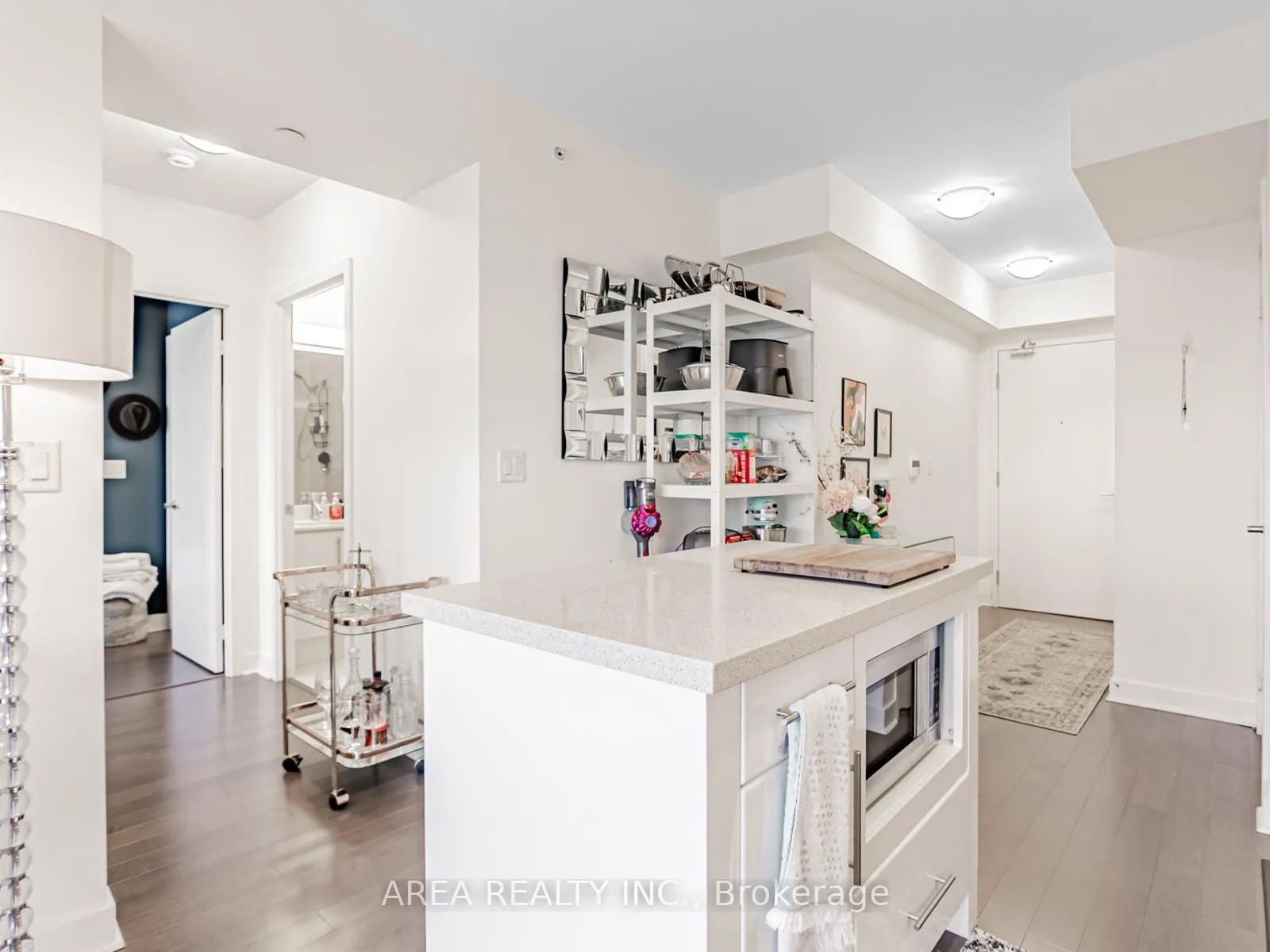 Photo 3 of Unit 2009, 58 Orchard View Boulevard, Toronto, Yonge-Eglinton — HOMEH