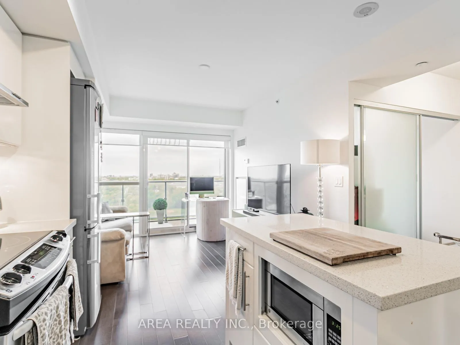 Photo 6 of Unit 2009, 58 Orchard View Boulevard, Toronto, Yonge-Eglinton — HOMEH
