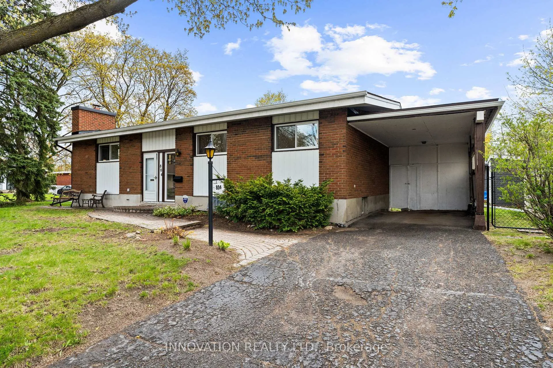 Photo 2 of 804 Adams Avenue, Ottawa, Elmvale Acres — HOMEH