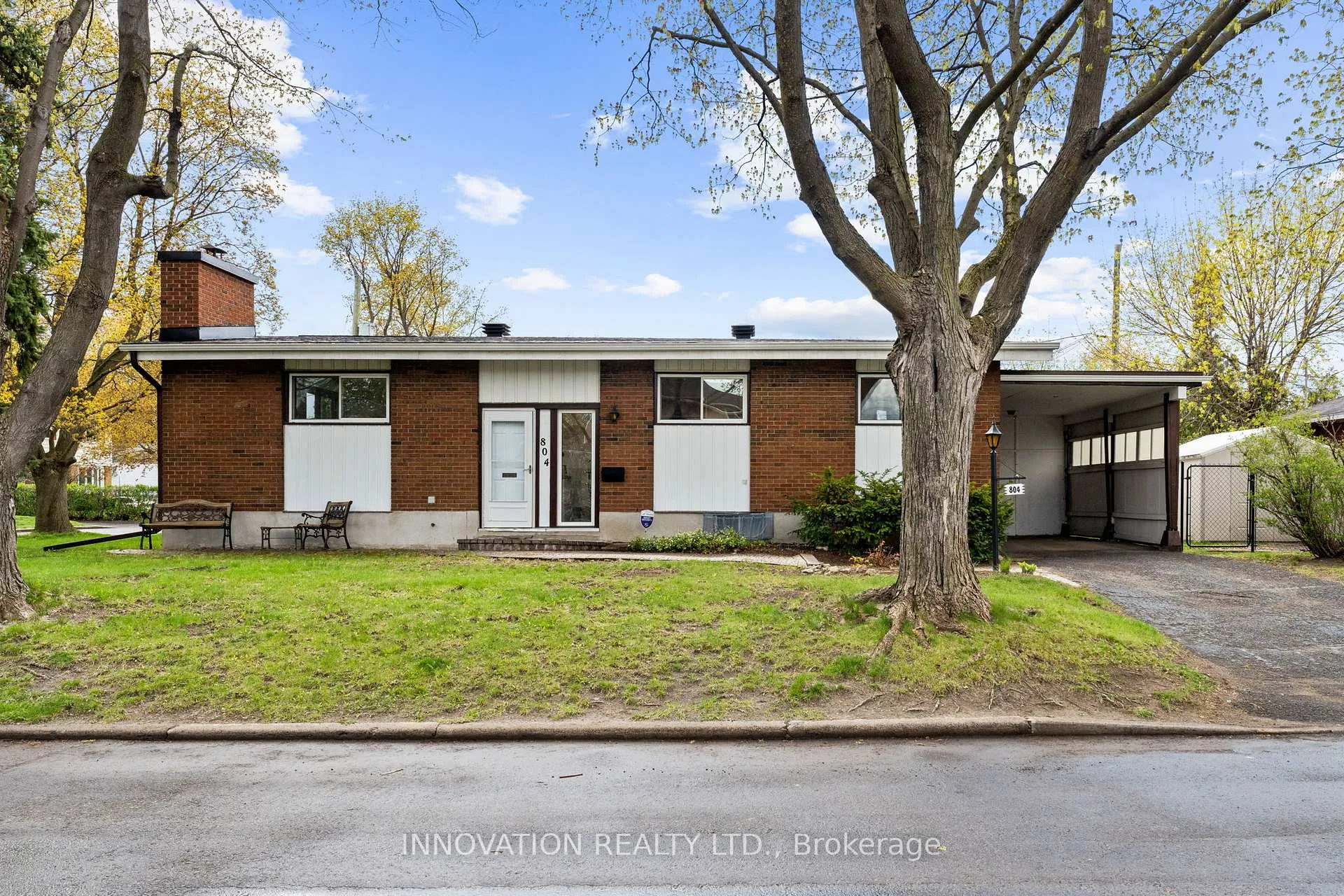 Photo 3 of 804 Adams Avenue, Ottawa, Elmvale Acres — HOMEH