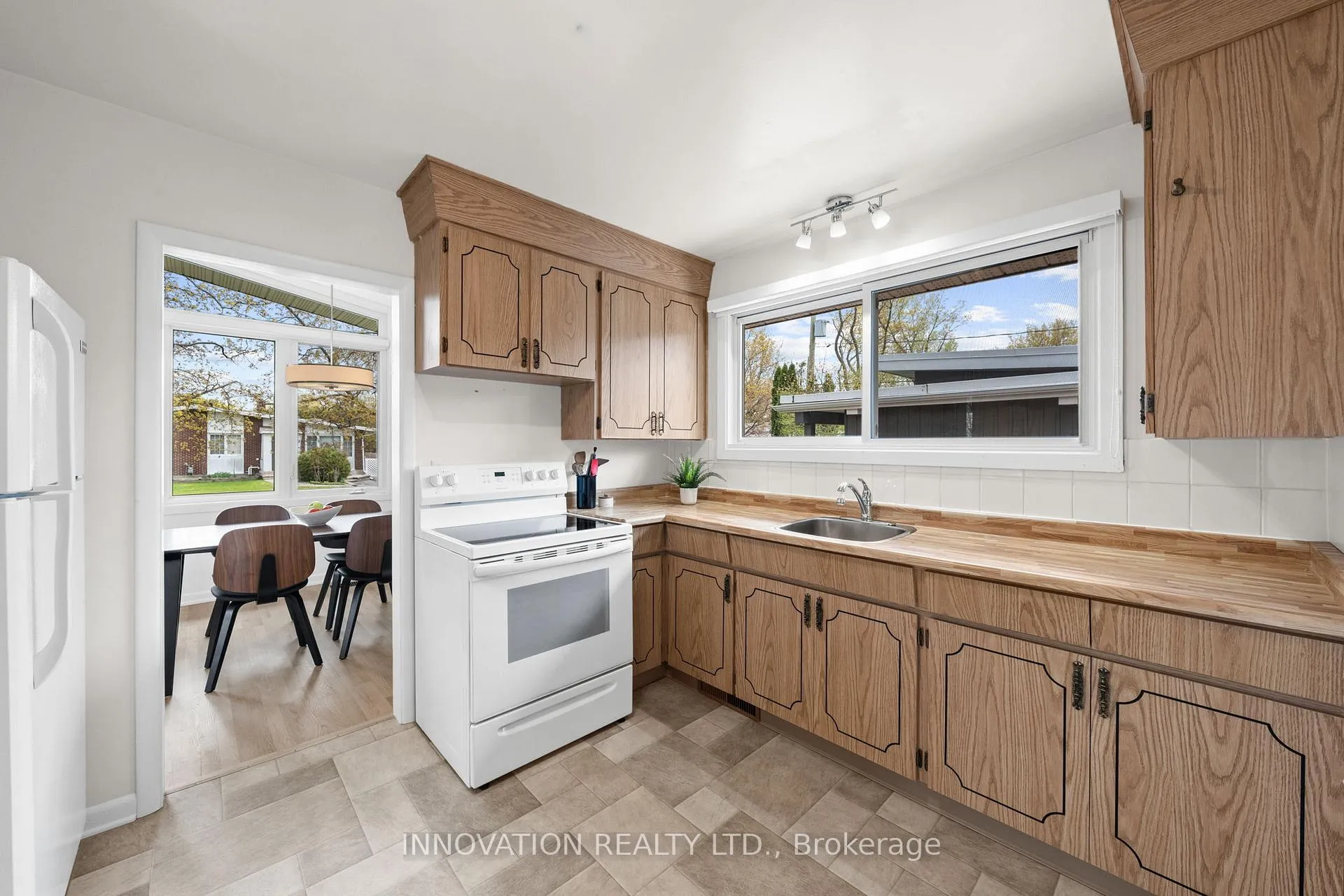 Photo 13 of 804 Adams Avenue, Ottawa, Elmvale Acres — HOMEH