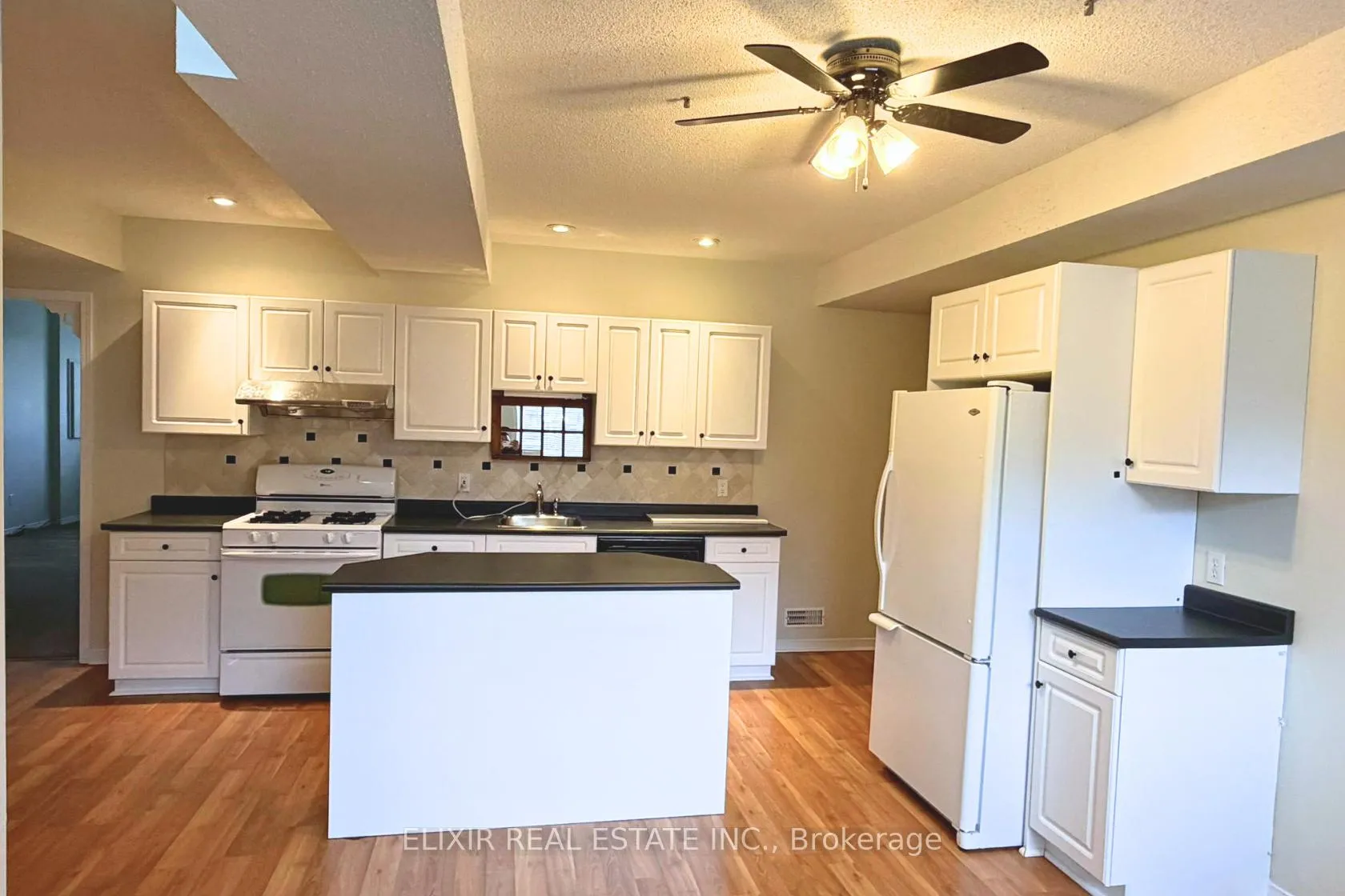 Photo 5 of 1533 Greenvalley (Bsmt) Trail, Oshawa, Taunton — HOMEH