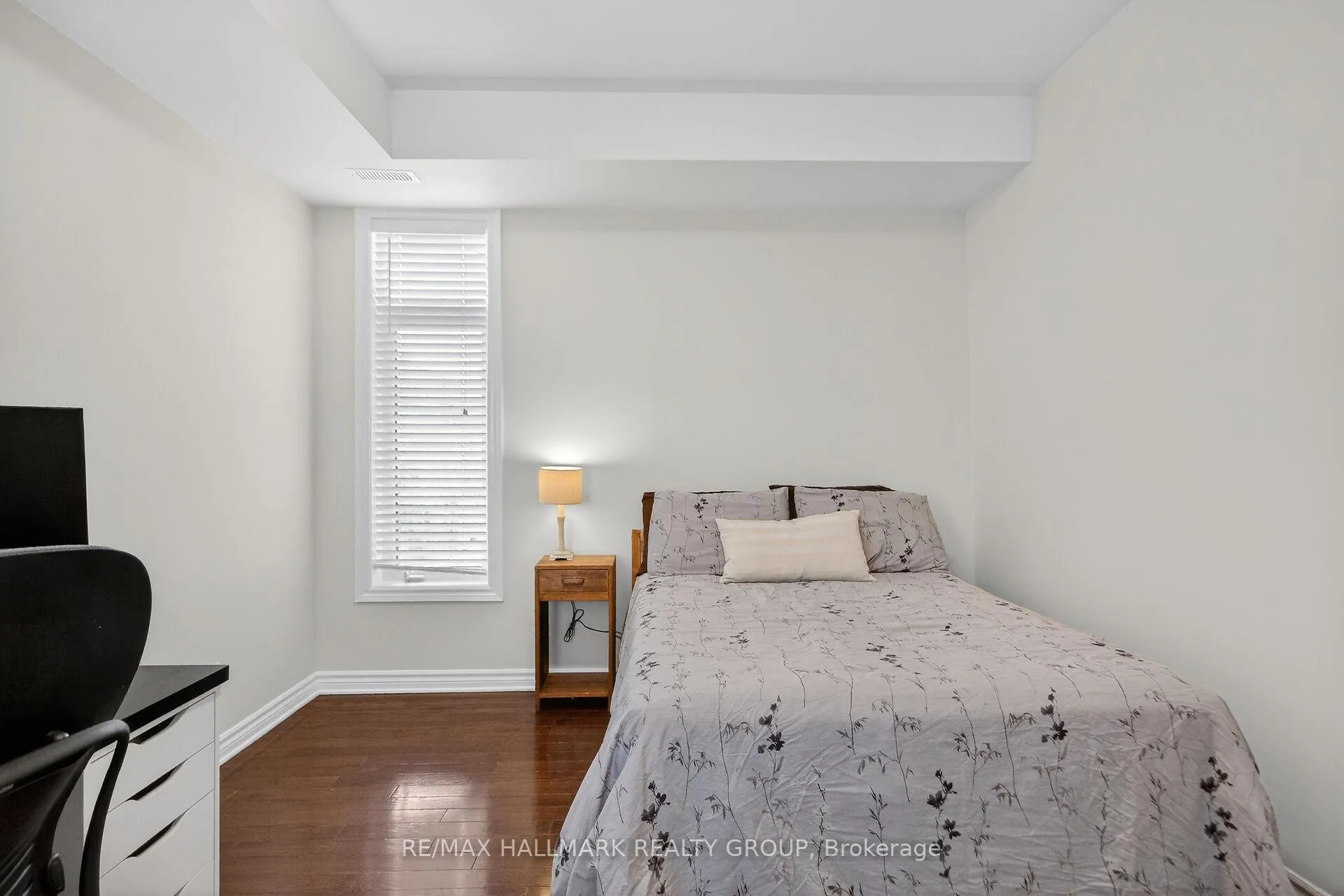 Photo 17 of Unit Unit F, 849 Blackcomb Private, Ottawa, Elmvale Acres — HOMEH