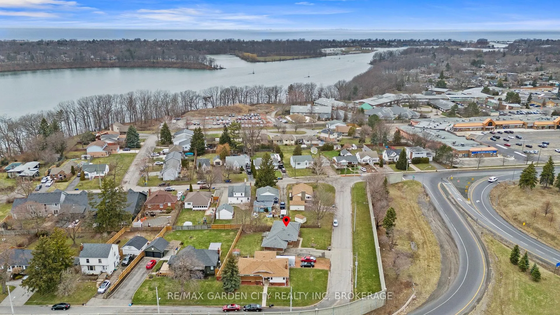 Photo 3 of 1 Gladman Avenue, St. Catharines, Martindale Pond — HOMEH