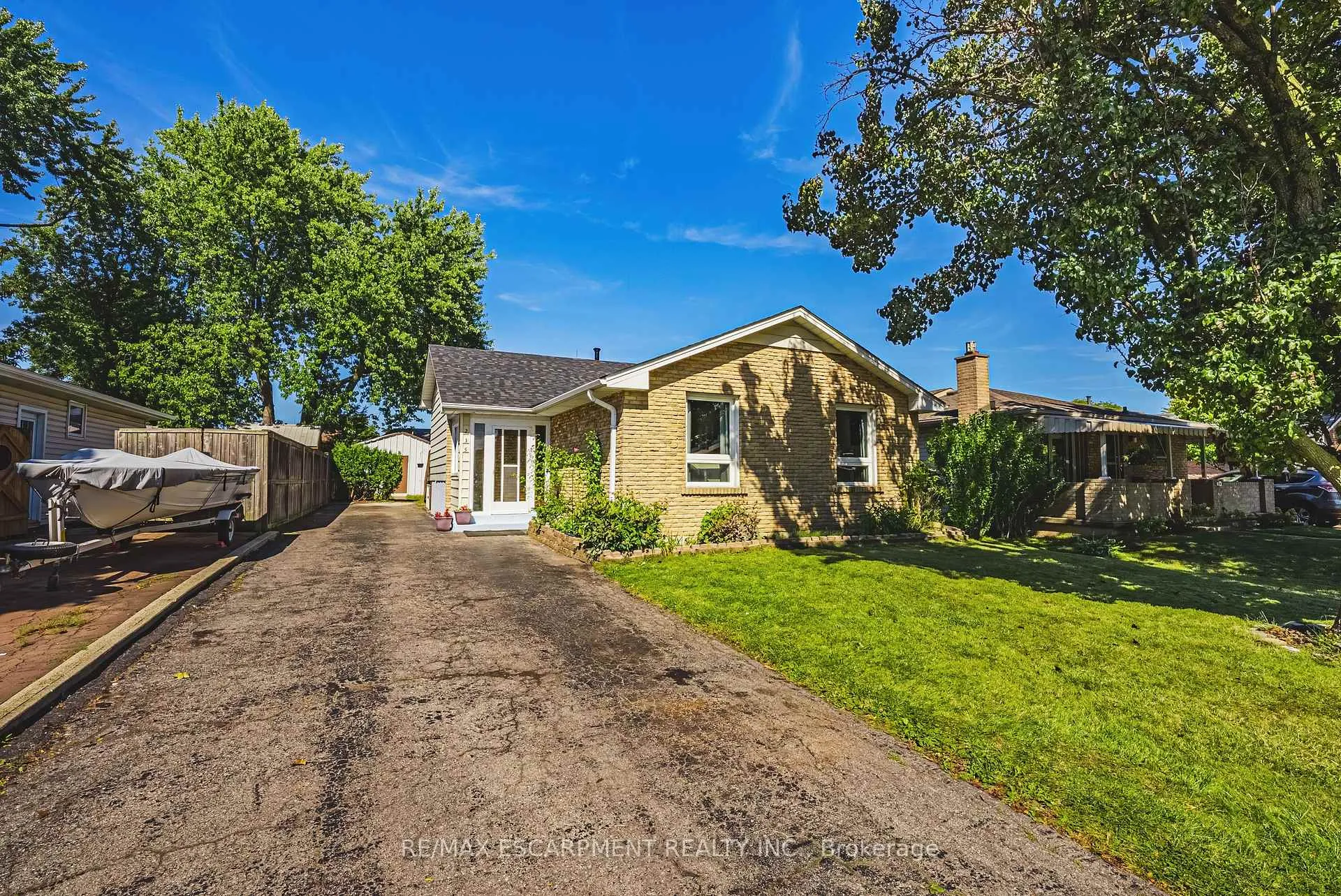 Photo 1 of 235 Larch Street, Hamilton, Lisgar — HOMEH