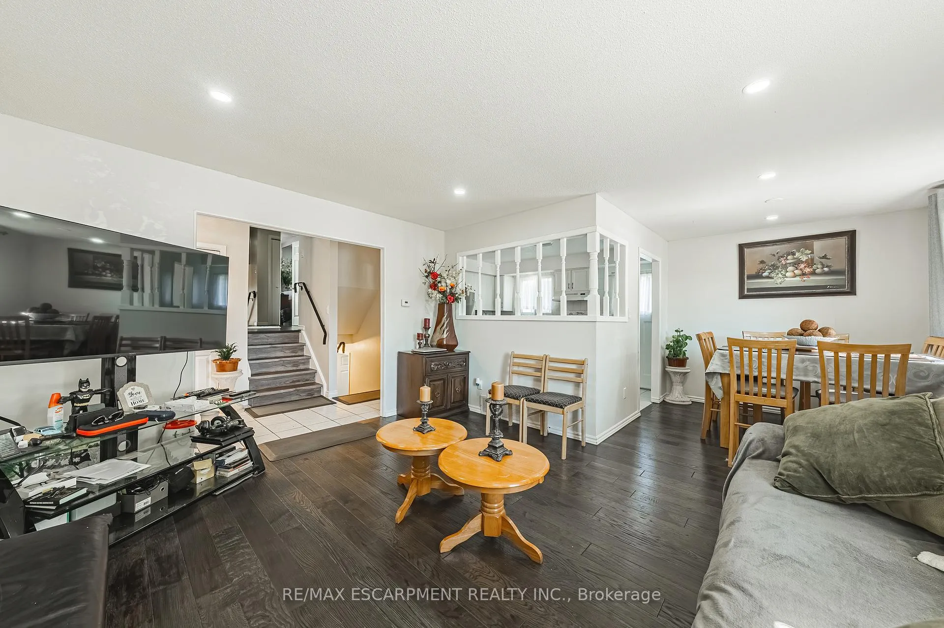 Photo 6 of 235 Larch Street, Hamilton, Lisgar — HOMEH