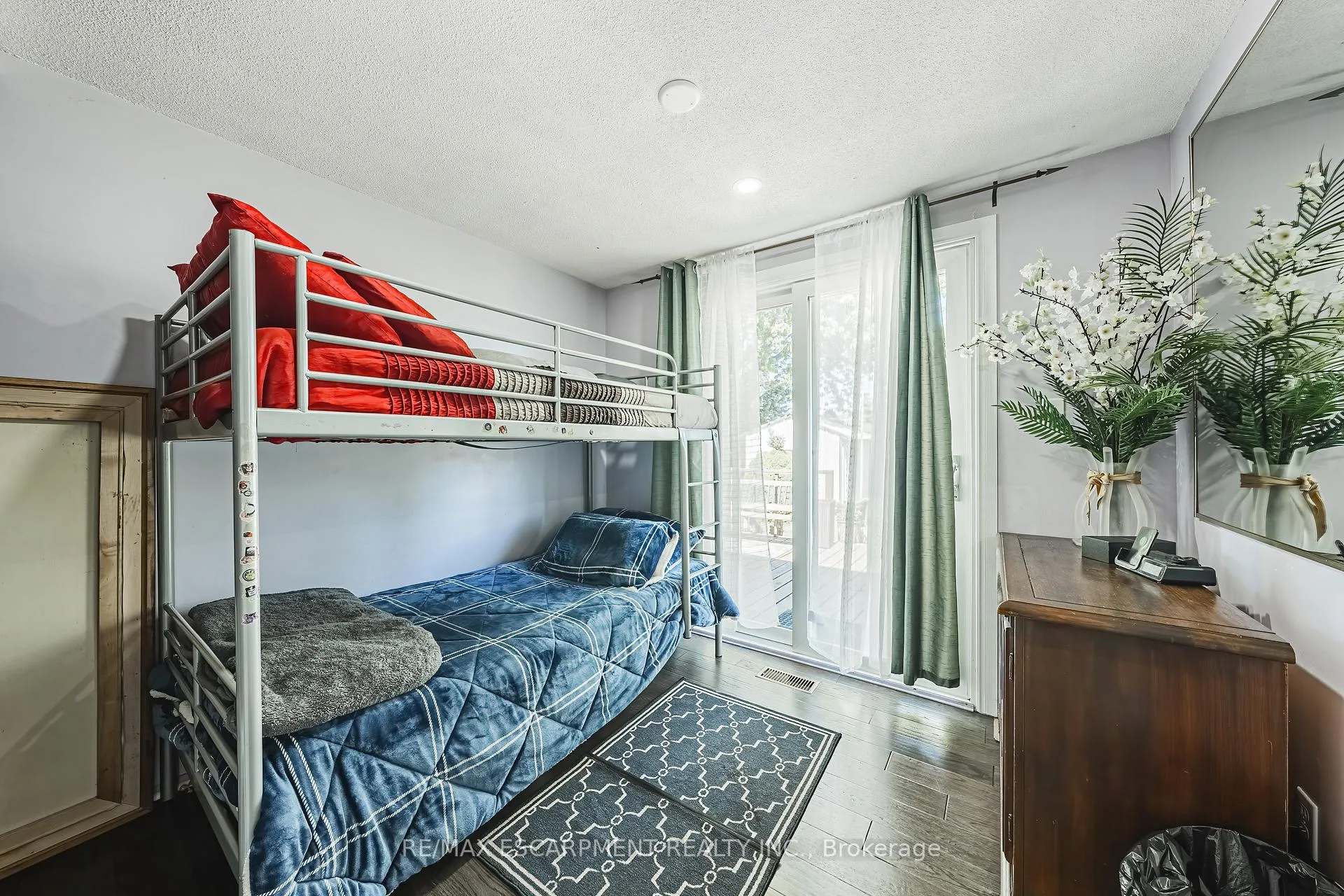 Photo 16 of 235 Larch Street, Hamilton, Lisgar — HOMEH