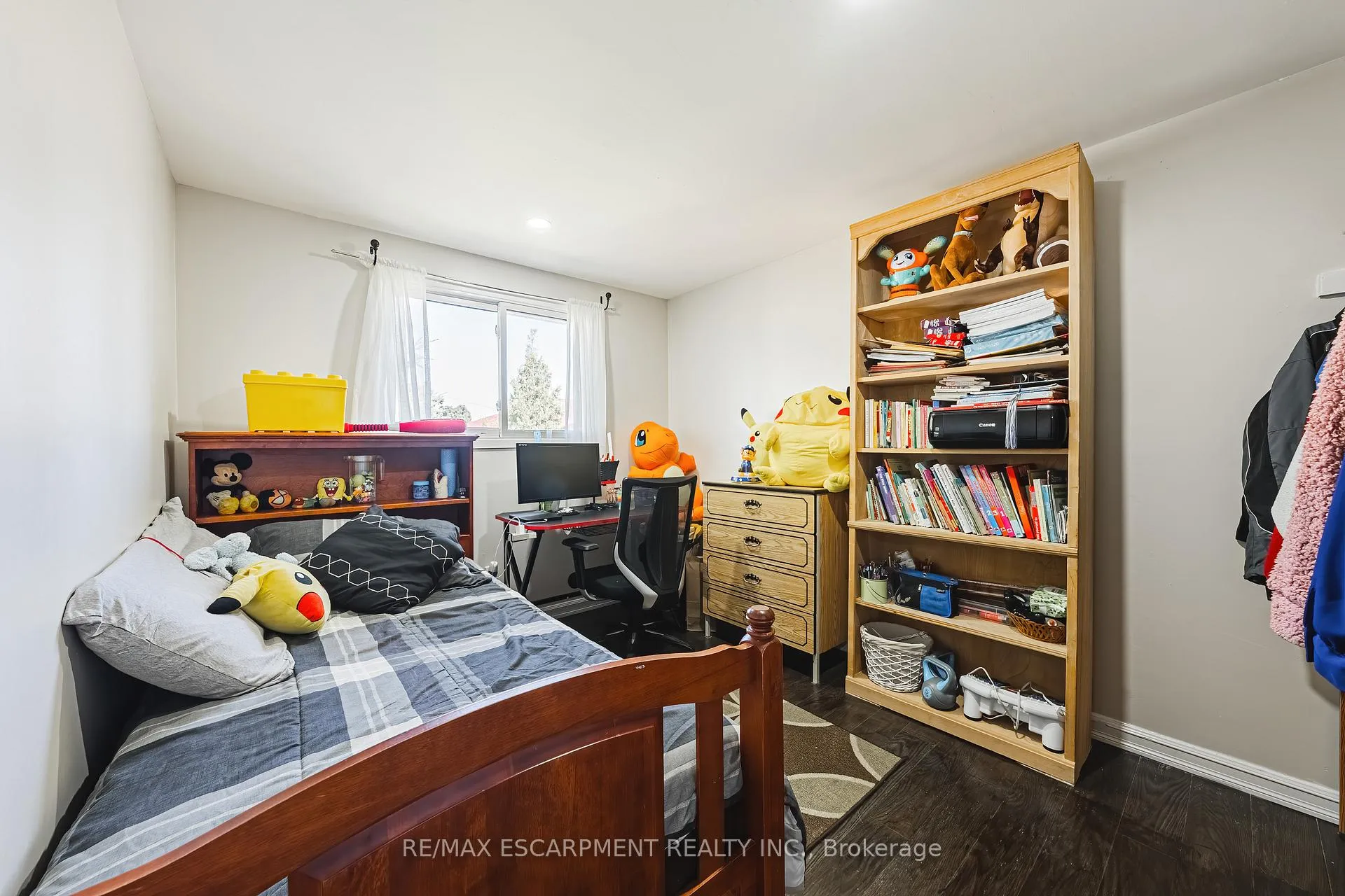 Photo 18 of 235 Larch Street, Hamilton, Lisgar — HOMEH