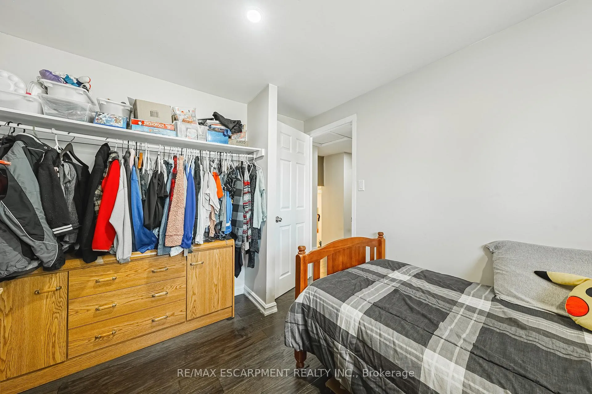 Photo 19 of 235 Larch Street, Hamilton, Lisgar — HOMEH