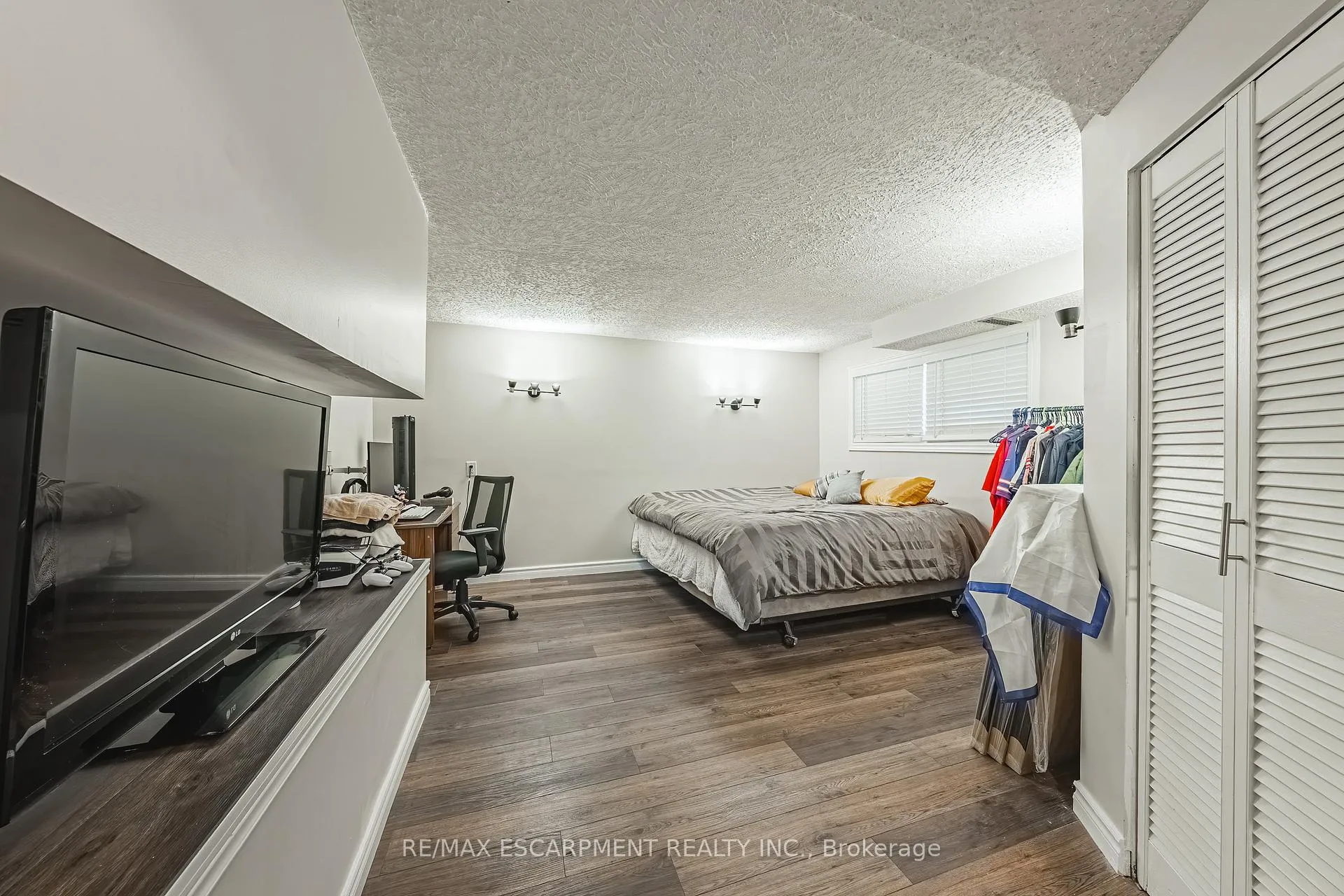 Photo 24 of 235 Larch Street, Hamilton, Lisgar — HOMEH
