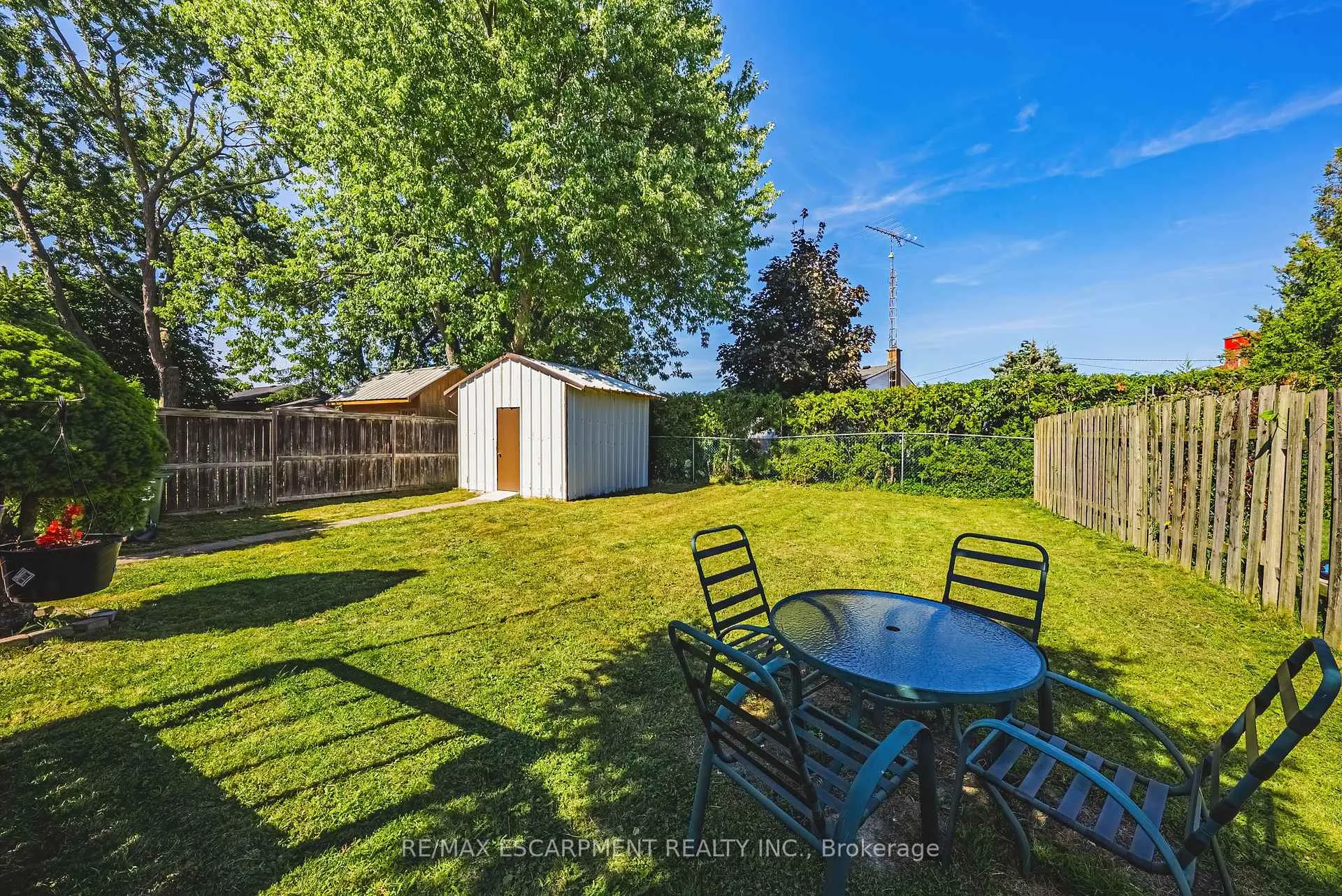 Photo 27 of 235 Larch Street, Hamilton, Lisgar — HOMEH
