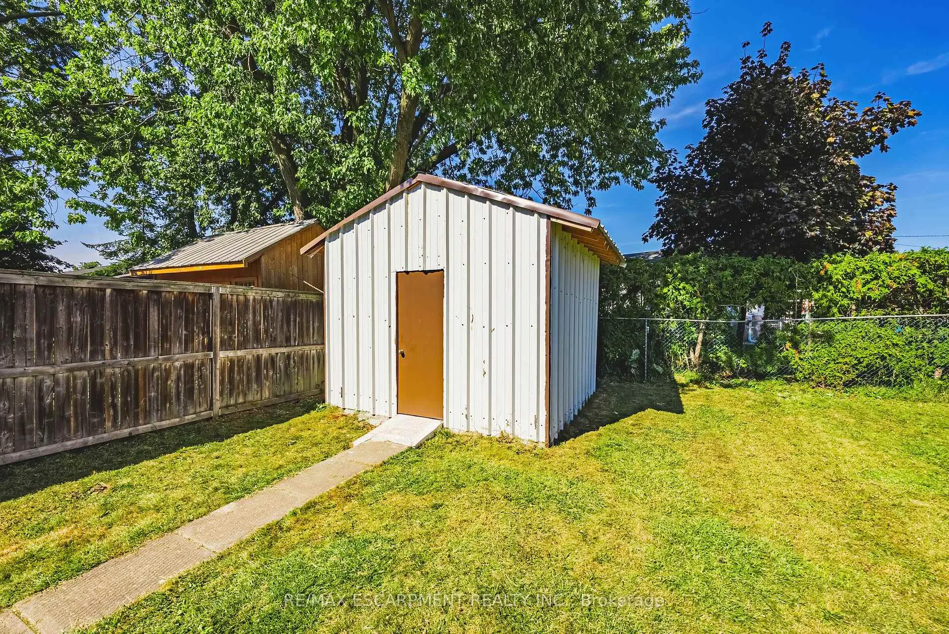 Photo 33 of 235 Larch Street, Hamilton, Lisgar — HOMEH