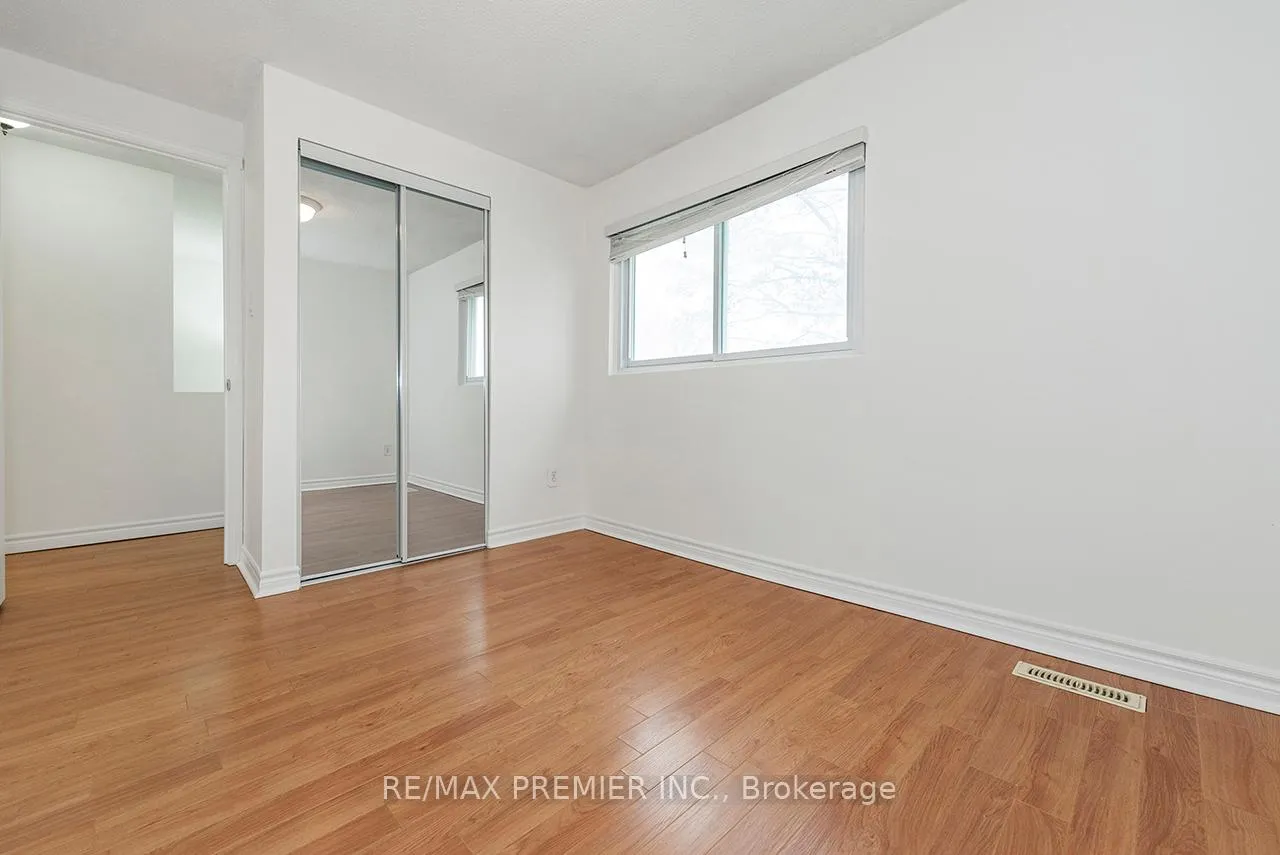 Photo 19 of 261 Leavens Court, Caledon, Bolton East — HOMEH