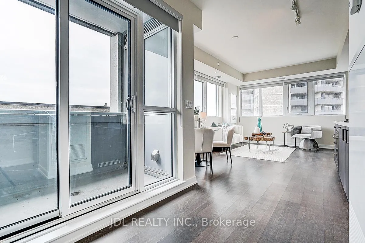 Front of Unit 315, 501 St. Clair Avenue W