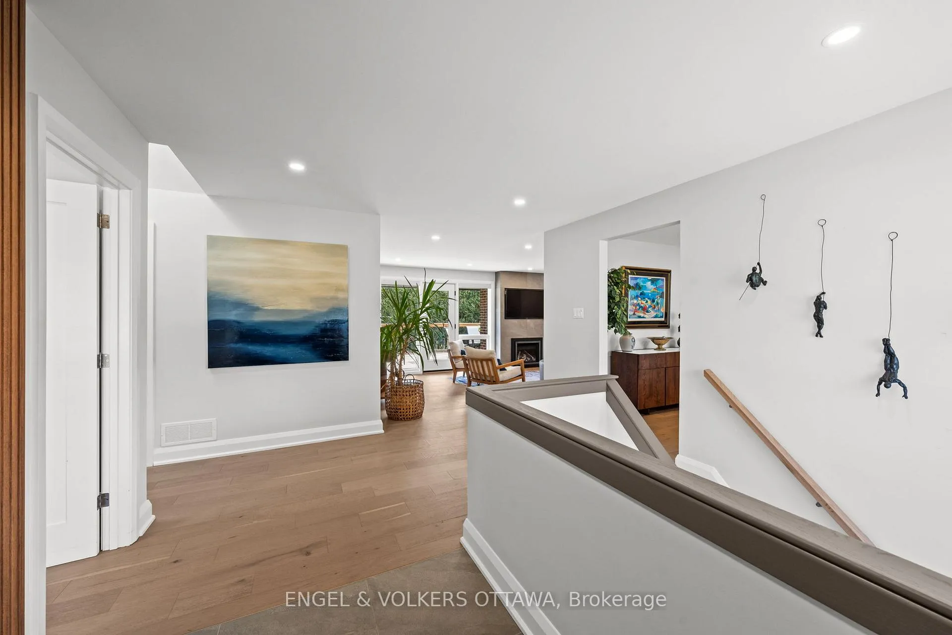 Photo 6 of 51 Lismer Crescent, Ottawa, Kanata - Beaverbrook — HOMEH
