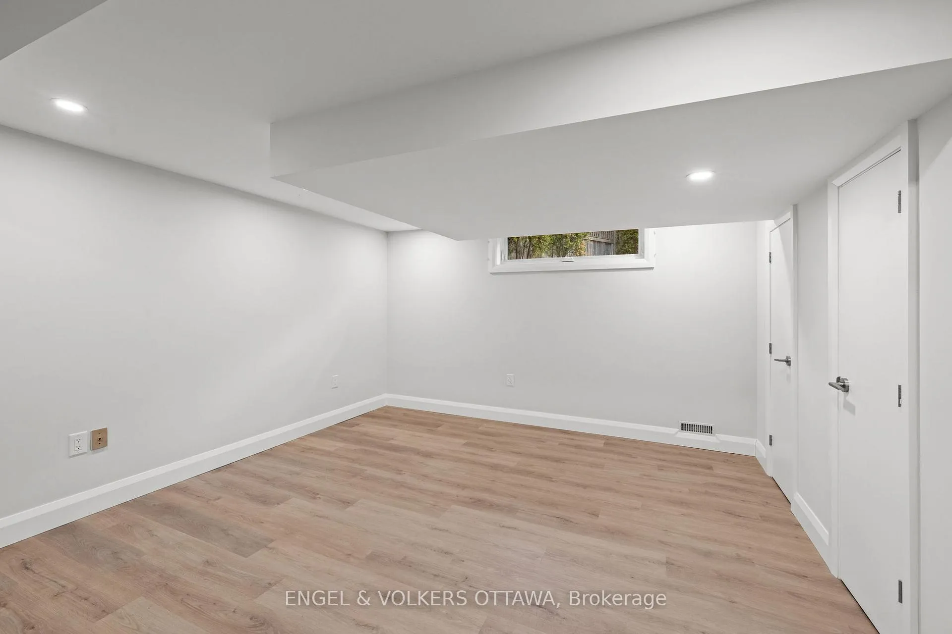 Photo 33 of 51 Lismer Crescent, Ottawa, Kanata - Beaverbrook — HOMEH