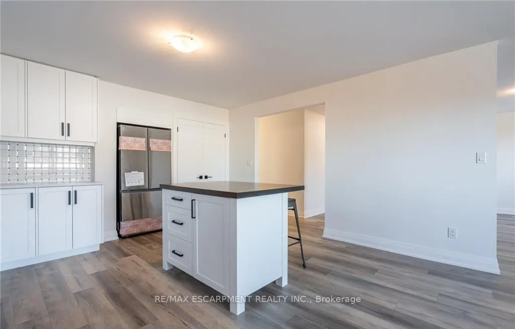 Photo 19 of Unit 3, 4289 Mountain Street, Lincoln, Beamsville — HOMEH