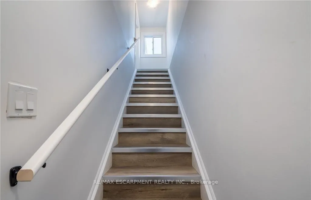Photo 26 of Unit 3, 4289 Mountain Street, Lincoln, Beamsville — HOMEH
