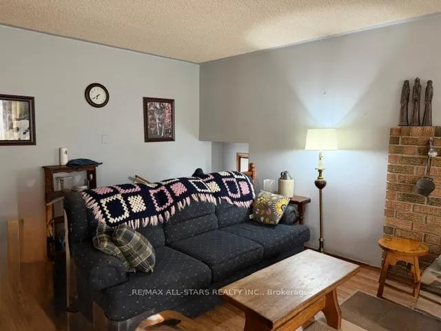 Photo 9 of 16 Dunn Street, Kawartha Lakes, Bobcaygeon — HOMEH