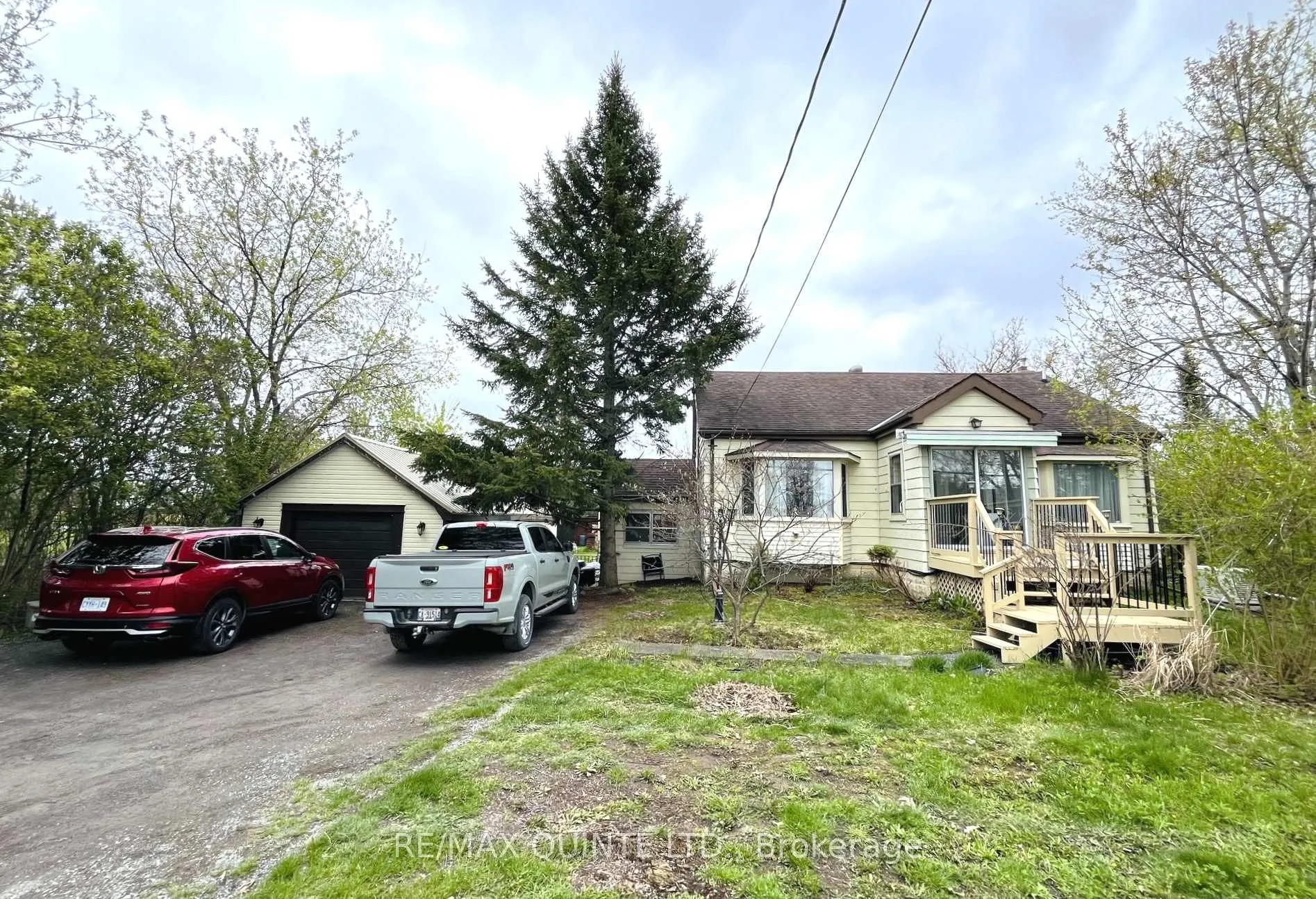 Photo 2 of 4336 Old Highway 2, Belleville, Belleville Ward — HOMEH