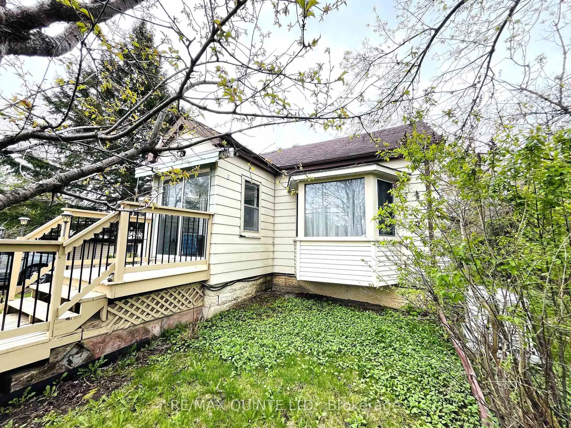 Photo 3 of 4336 Old Highway 2, Belleville, Belleville Ward — HOMEH