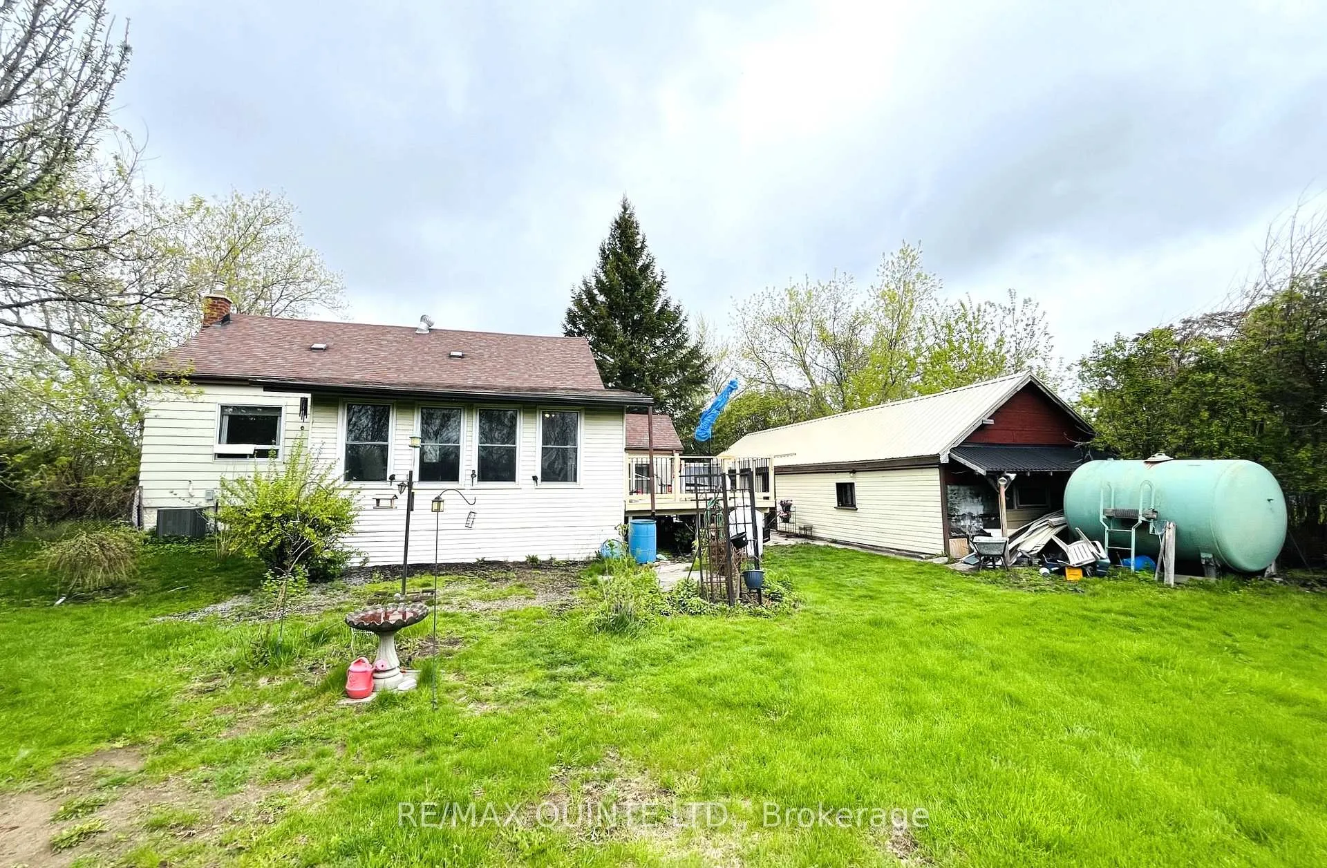 Photo 6 of 4336 Old Highway 2, Belleville, Belleville Ward — HOMEH