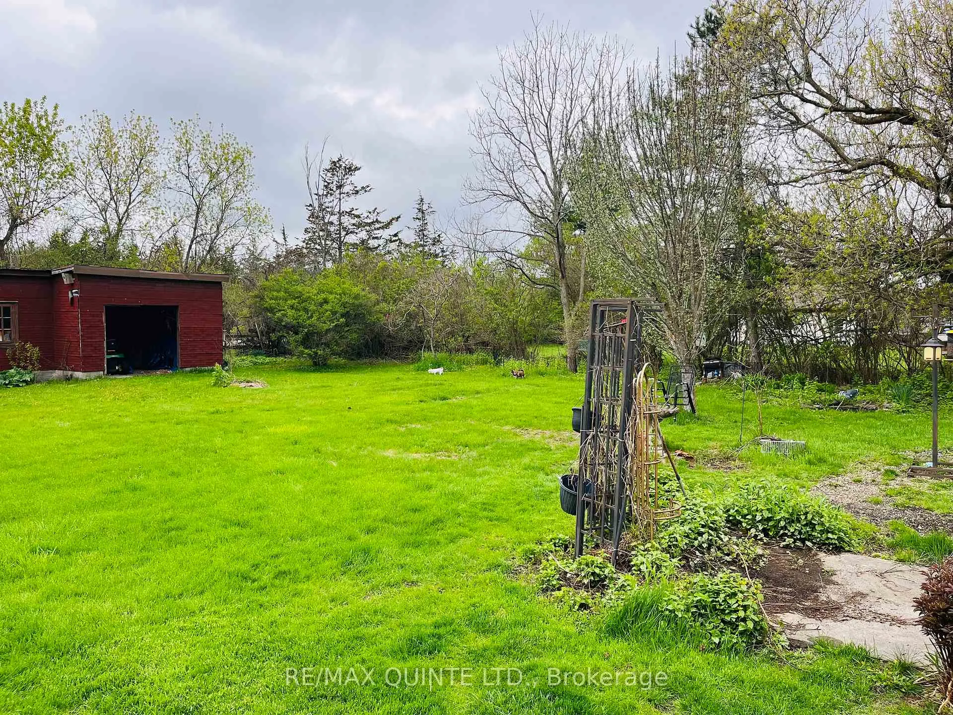 Photo 7 of 4336 Old Highway 2, Belleville, Belleville Ward — HOMEH