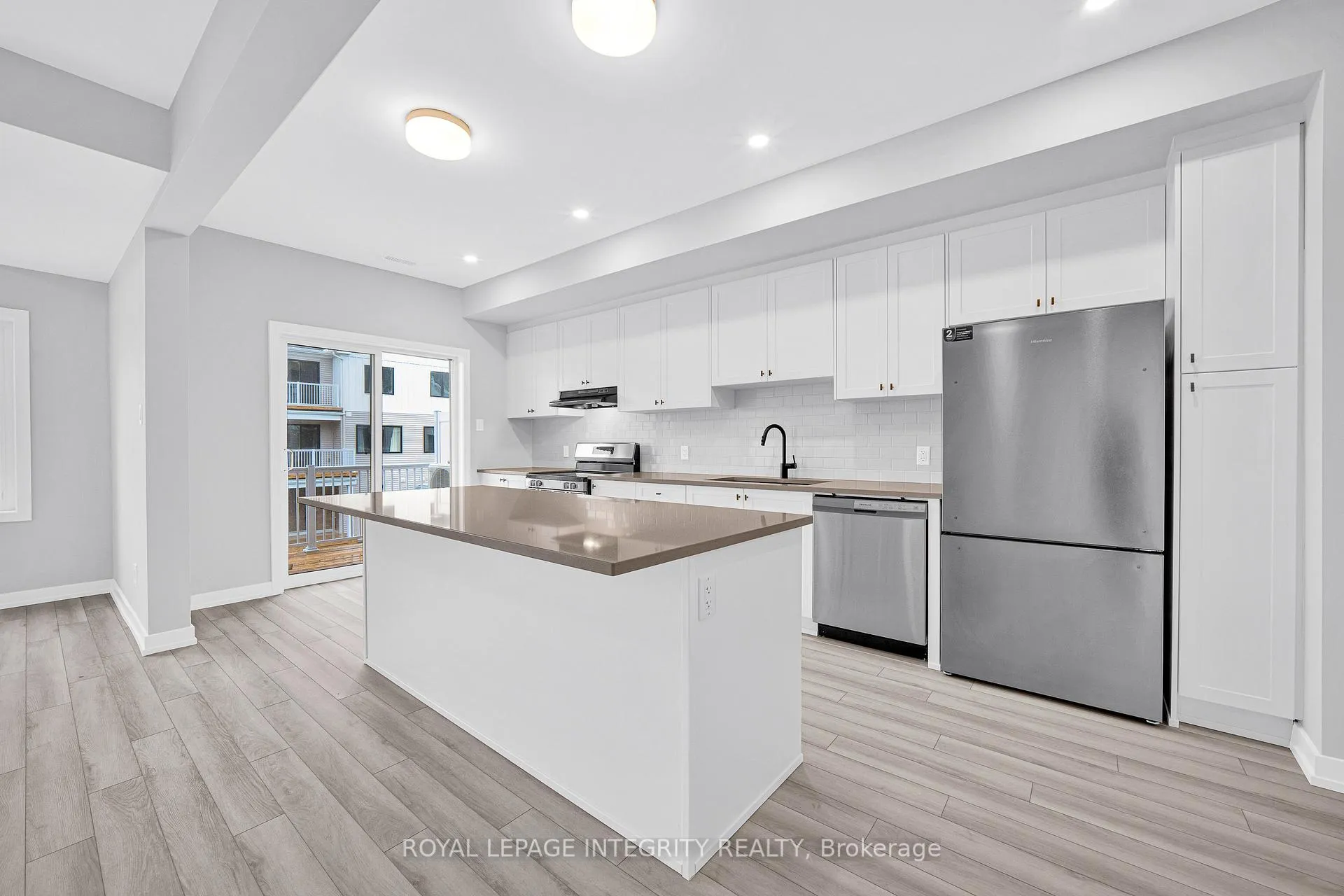 Photo 6 of 502 Celestine Private, Ottawa, Barrhaven - Heritage Park — HOMEH